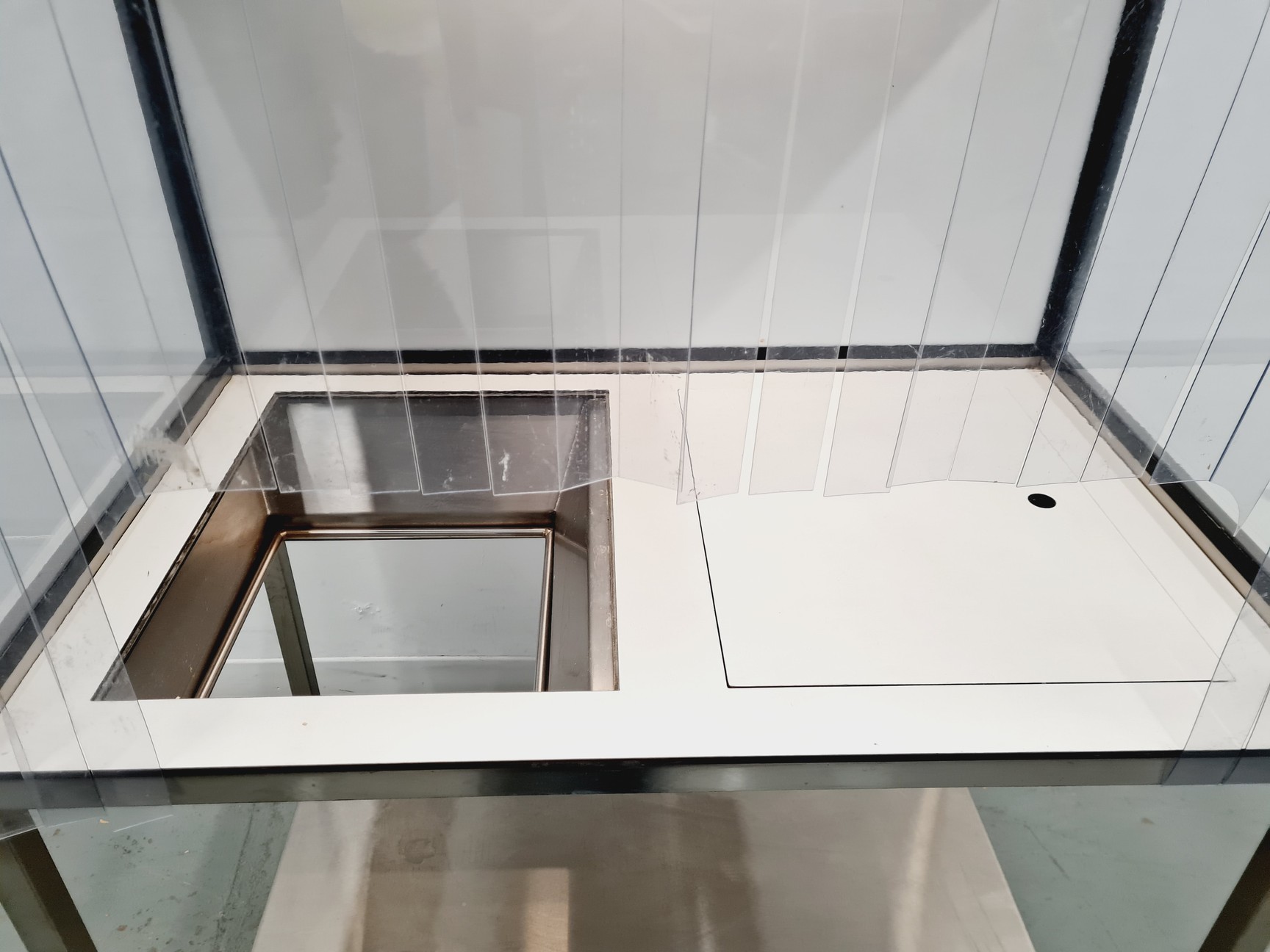 Image of Vet Tech Solutions Safety Cabinet 101x62x195 cm (LxWxH) Lab