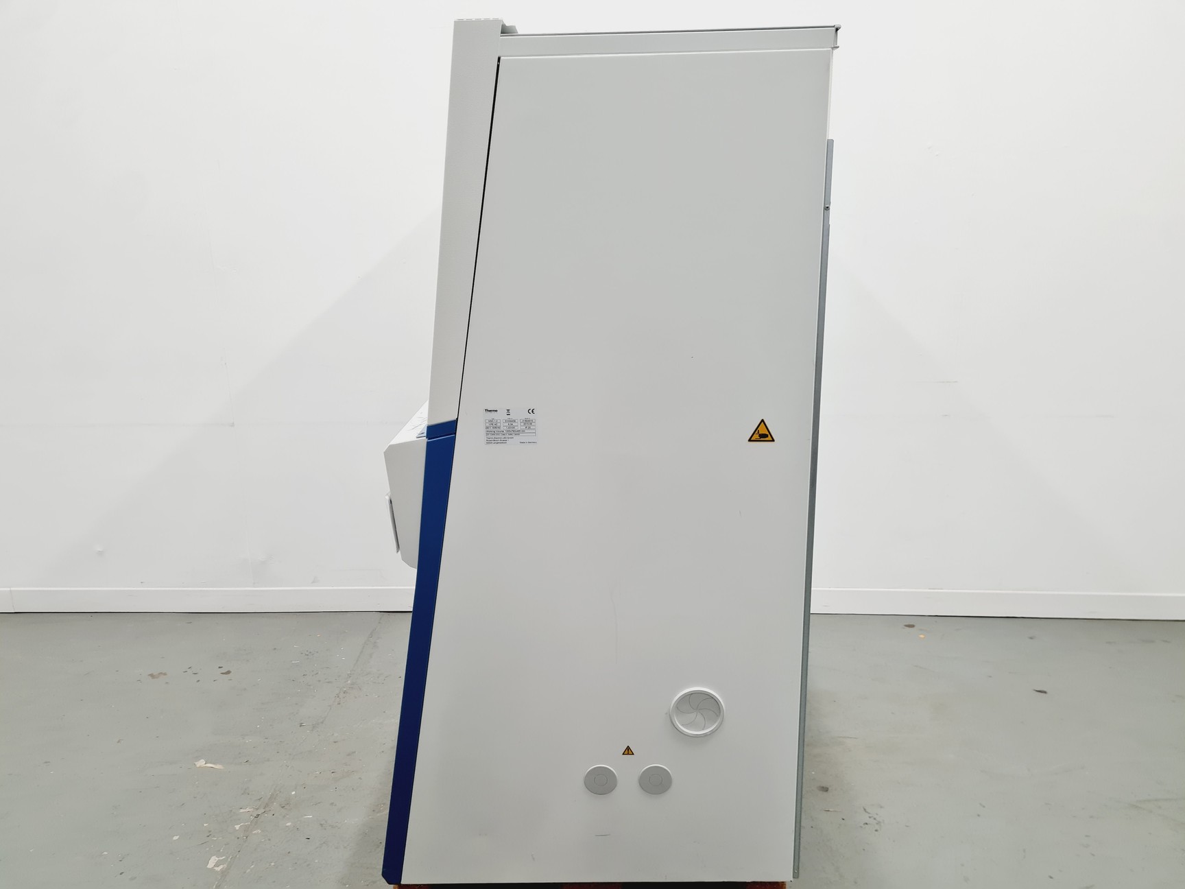 Image of Thermo Scientific MSC 1.2 MSC-Advantage Class 2 Biological Safety Cabinet