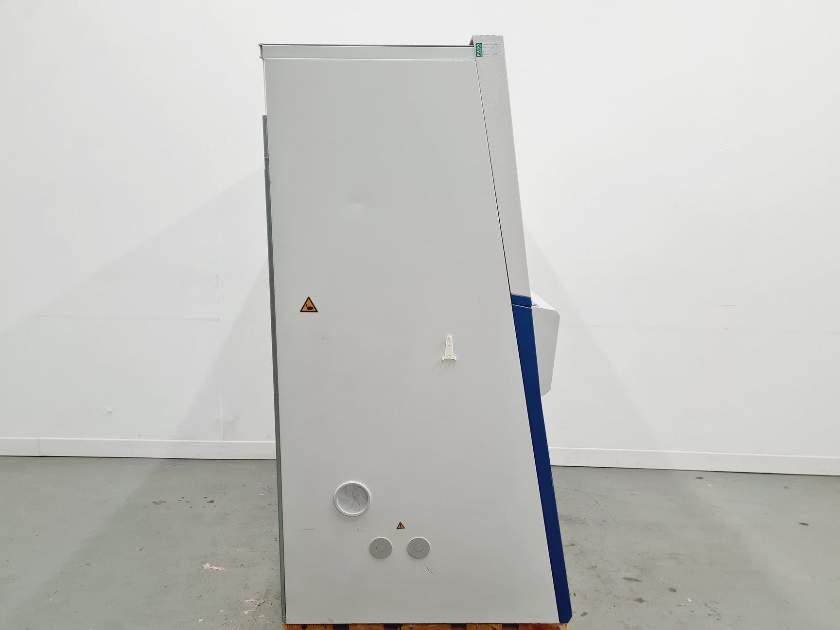 Image of Thermo Scientific MSC 1.2 MSC-Advantage Class 2 Biological Safety Cabinet