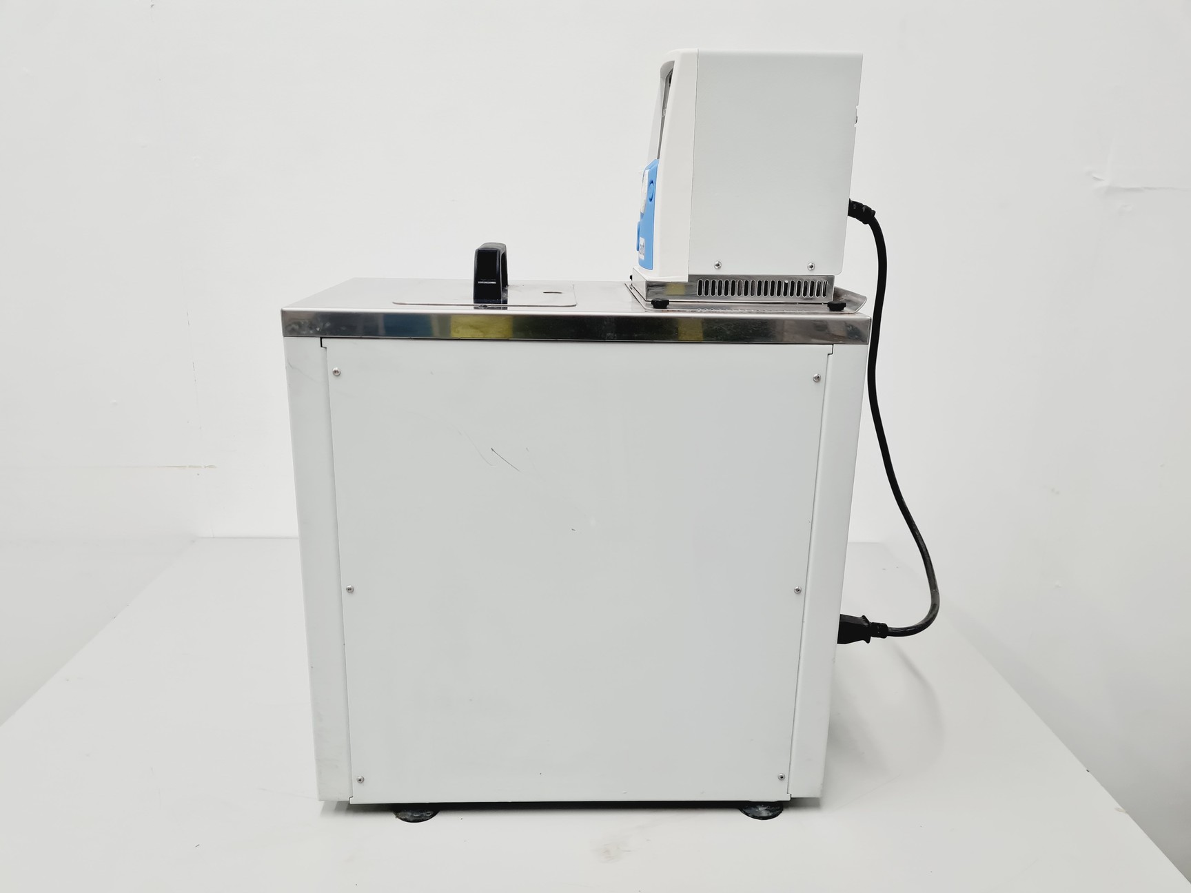 Image of Grant GD120 Water bath With Grant R1 Tank