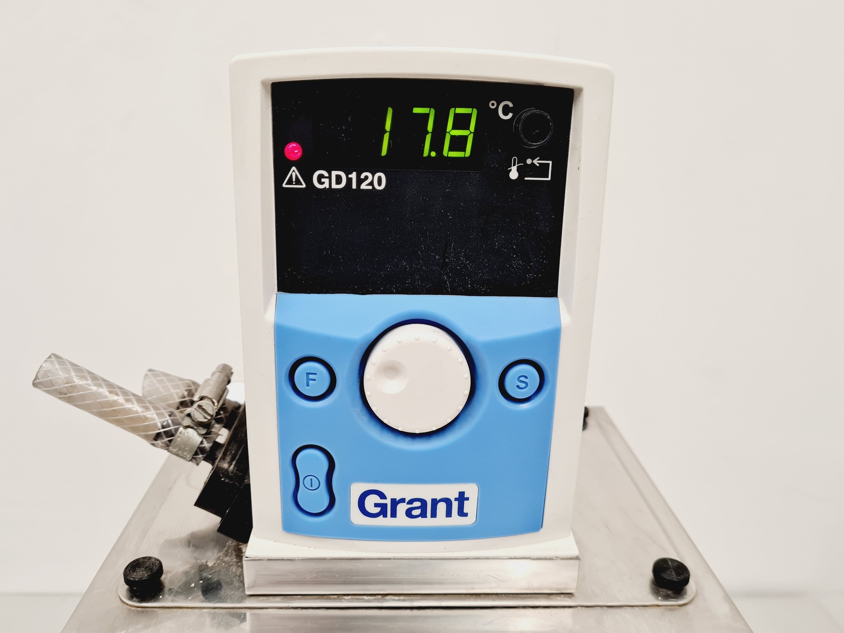 Image of Grant GD120 Water bath With Grant R1 Tank