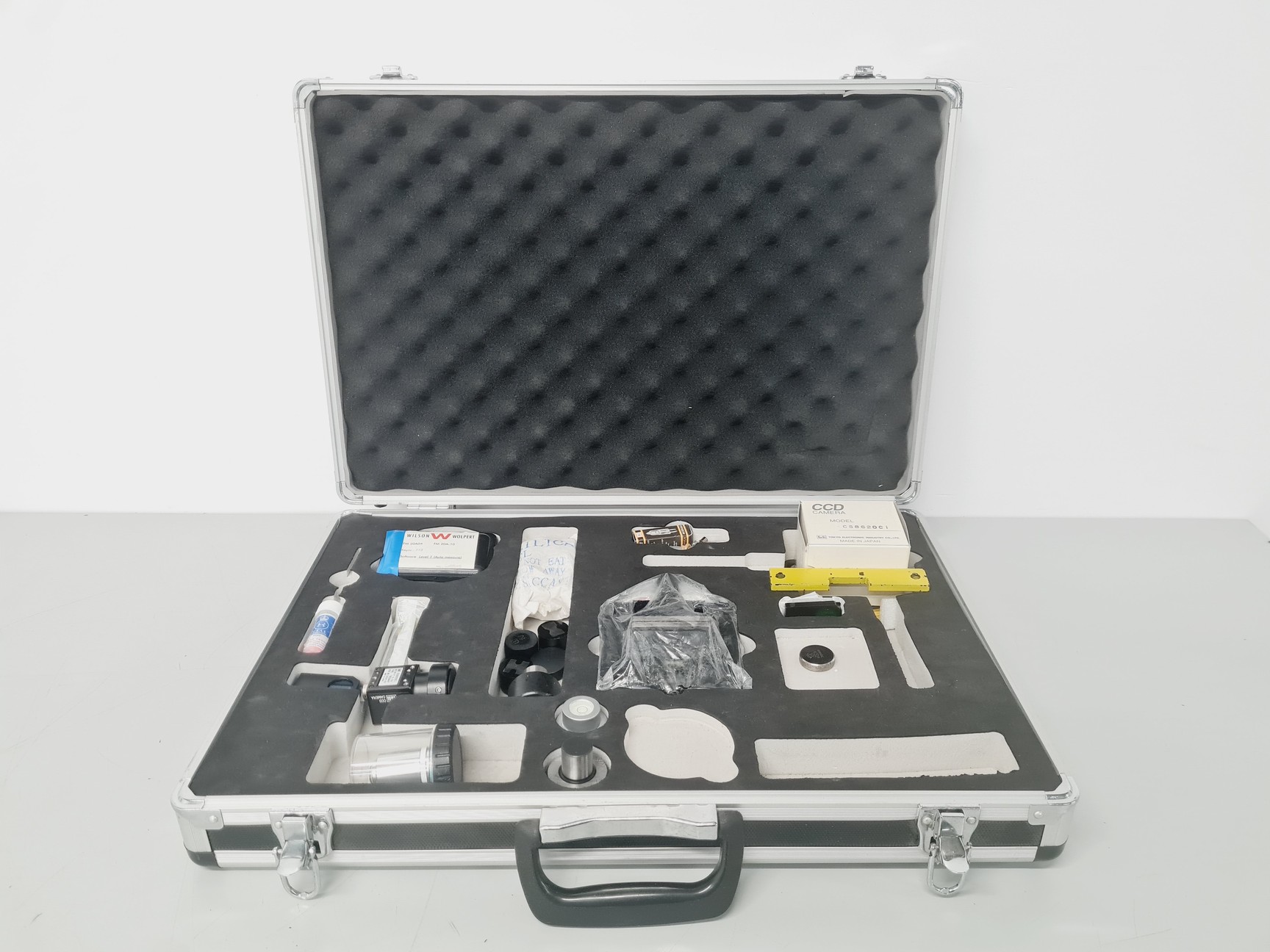 Image of Wilson Vickers Hardness Tester 401MVA