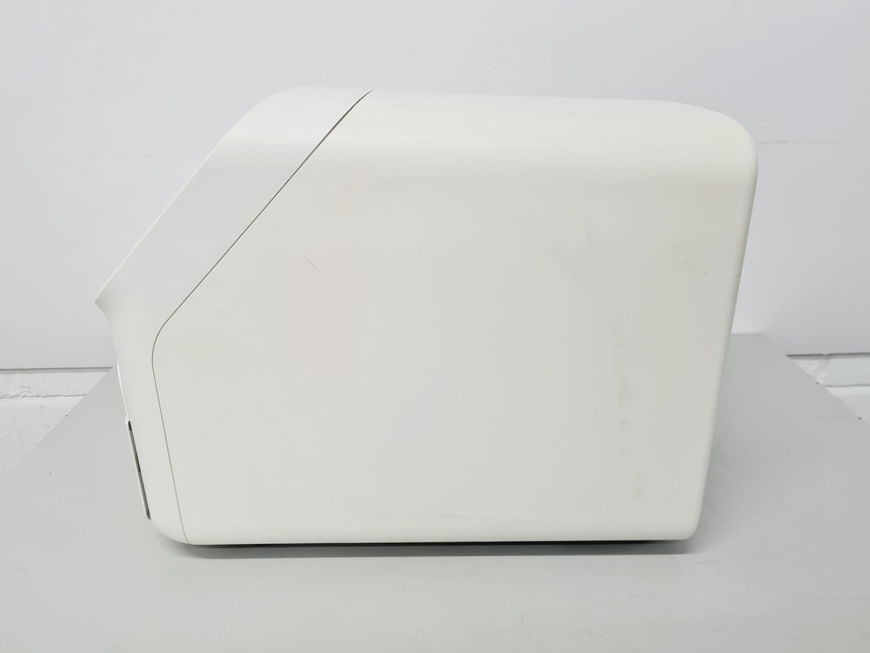Image of Applied Biosystems QuantStudio 5 Real-Time PCR Instrument 384-Well