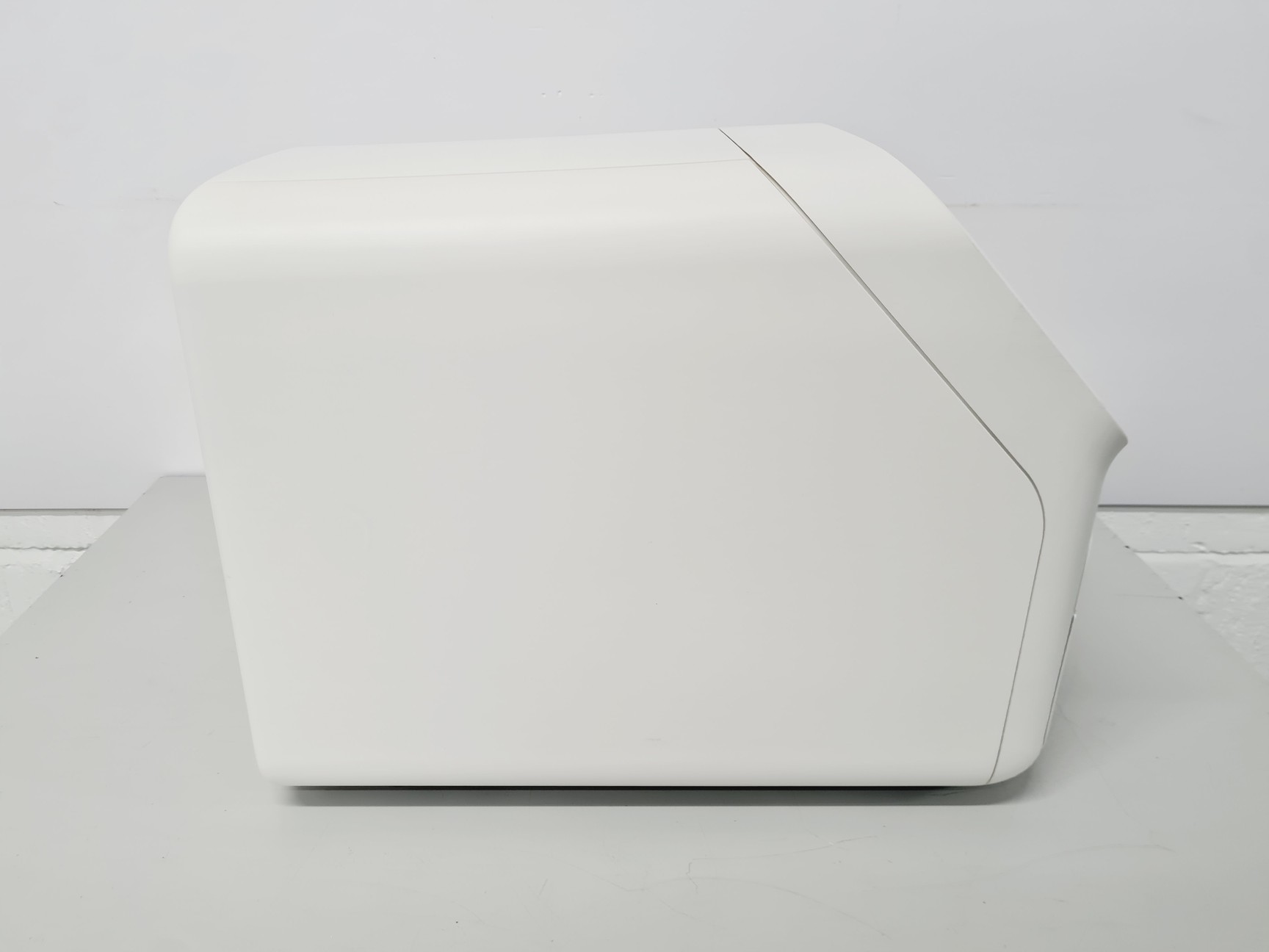 Image of Applied Biosystems QuantStudio 5 Real-Time PCR Instrument 384-Well
