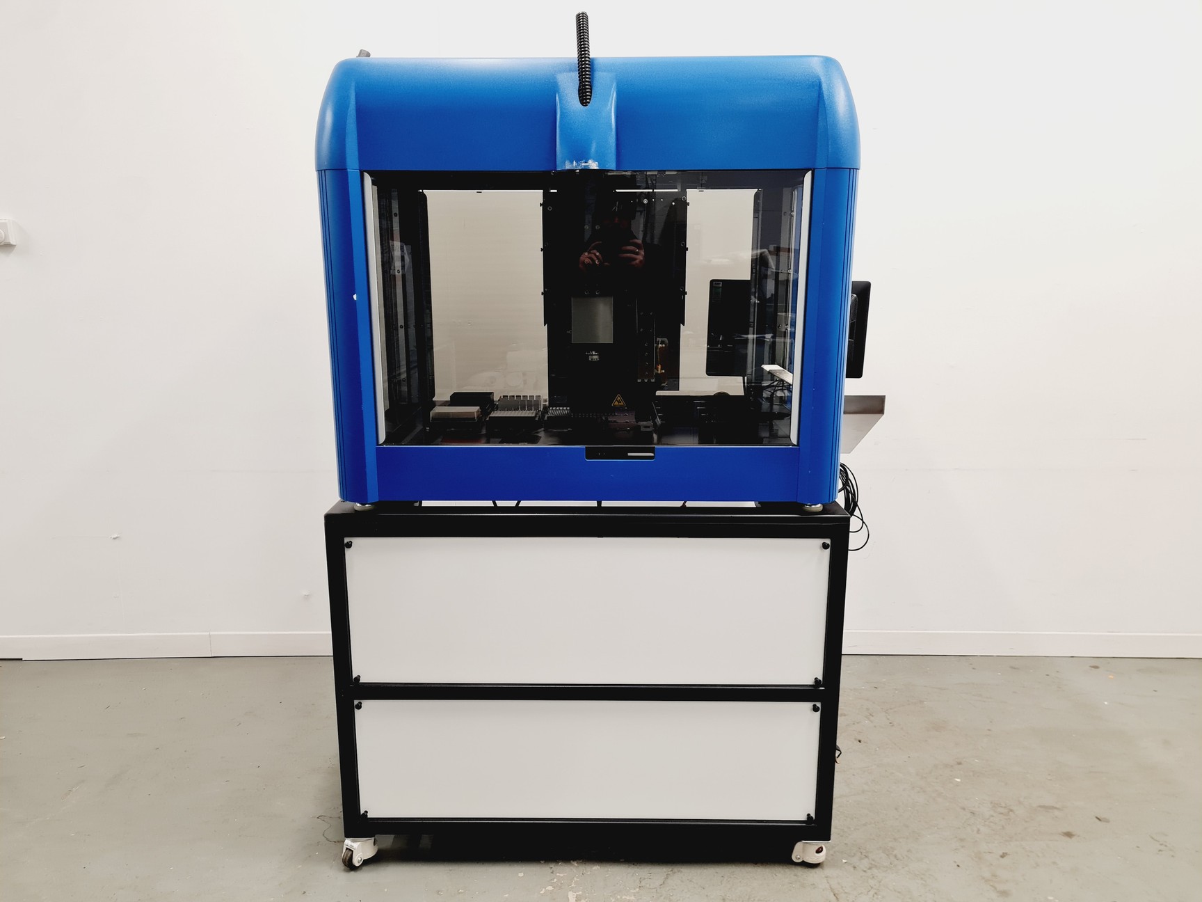 Image of Caliper LifeSciences Sciclone G3 / G3T Liquid Handler