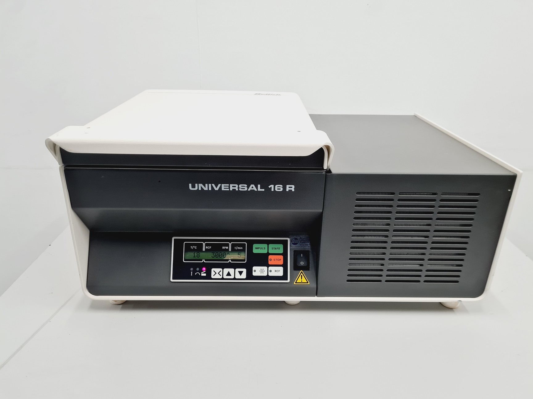 Image of Hettich Universal 16 Centrifuge