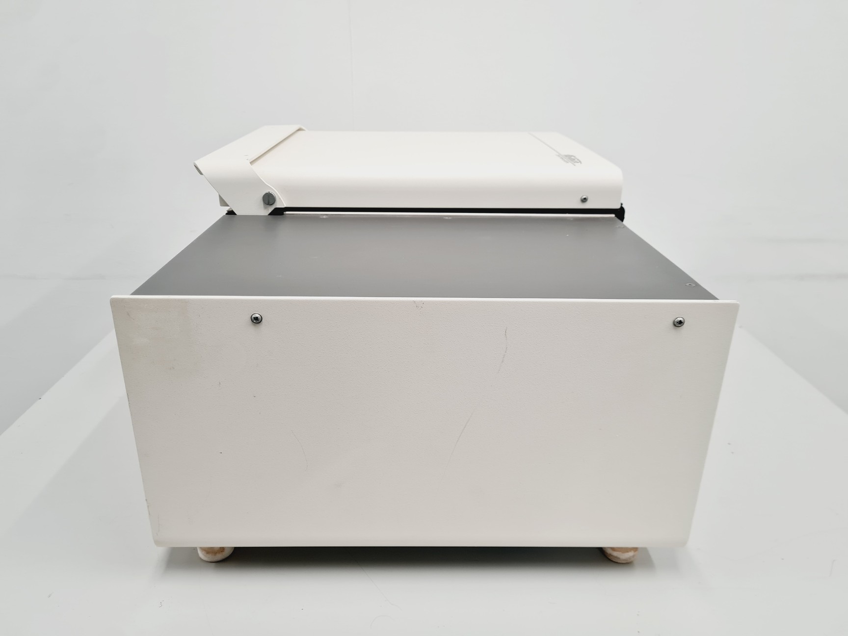 Image of Hettich Universal 16 Centrifuge