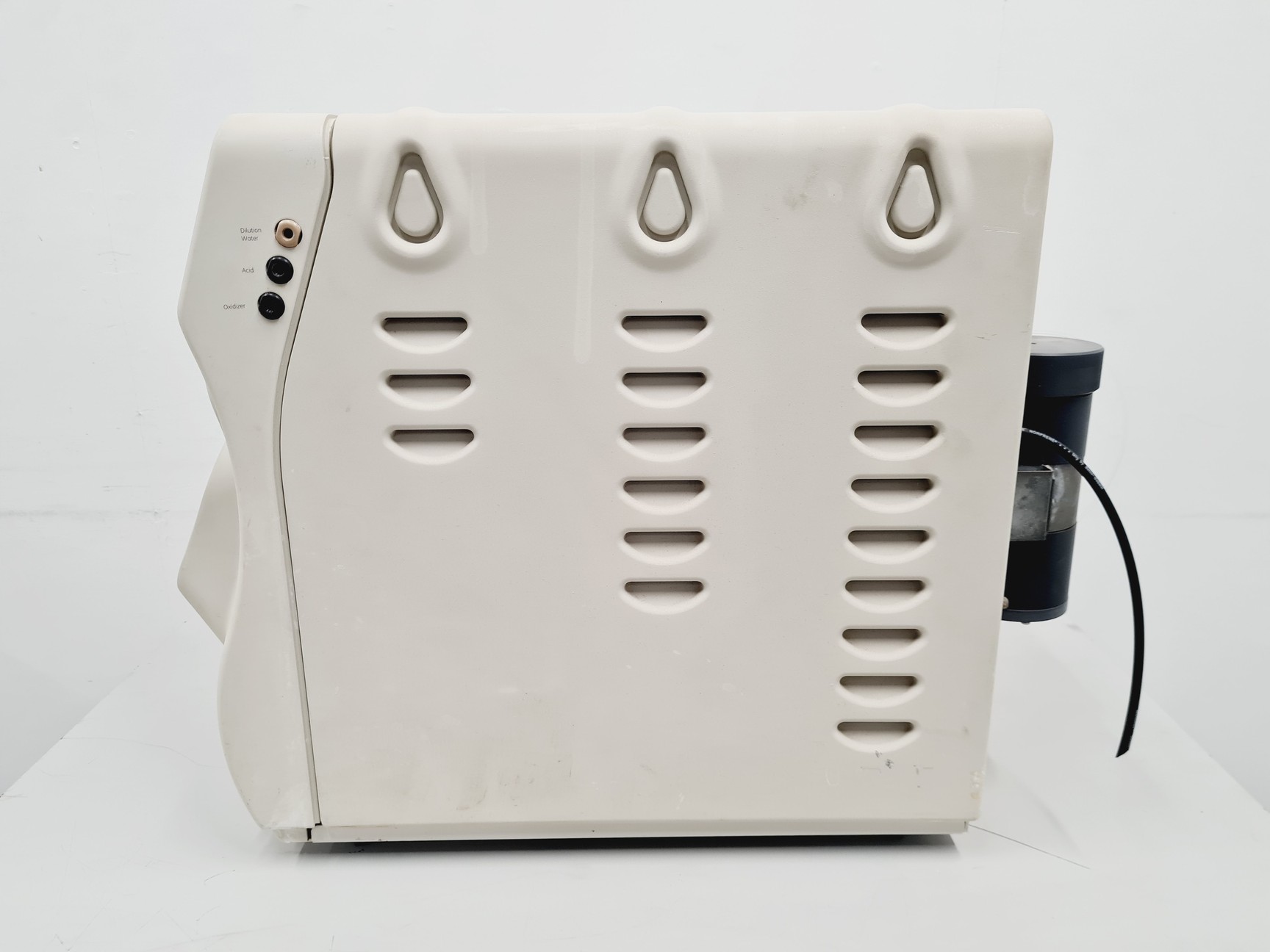 Image of GE Sievers InnovOx Laboratory TOC Analyser with GE Autosampler