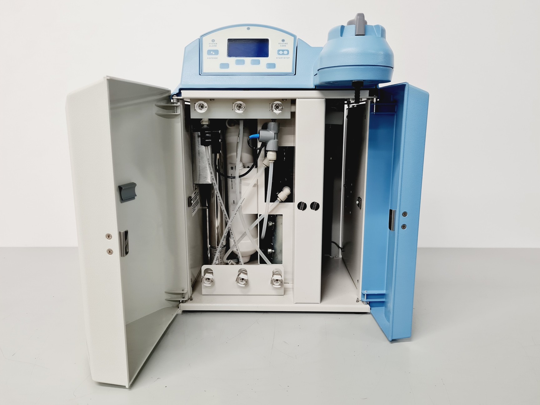 Image of Thermo Scientific Barnstead TII 7165 Water Purification System