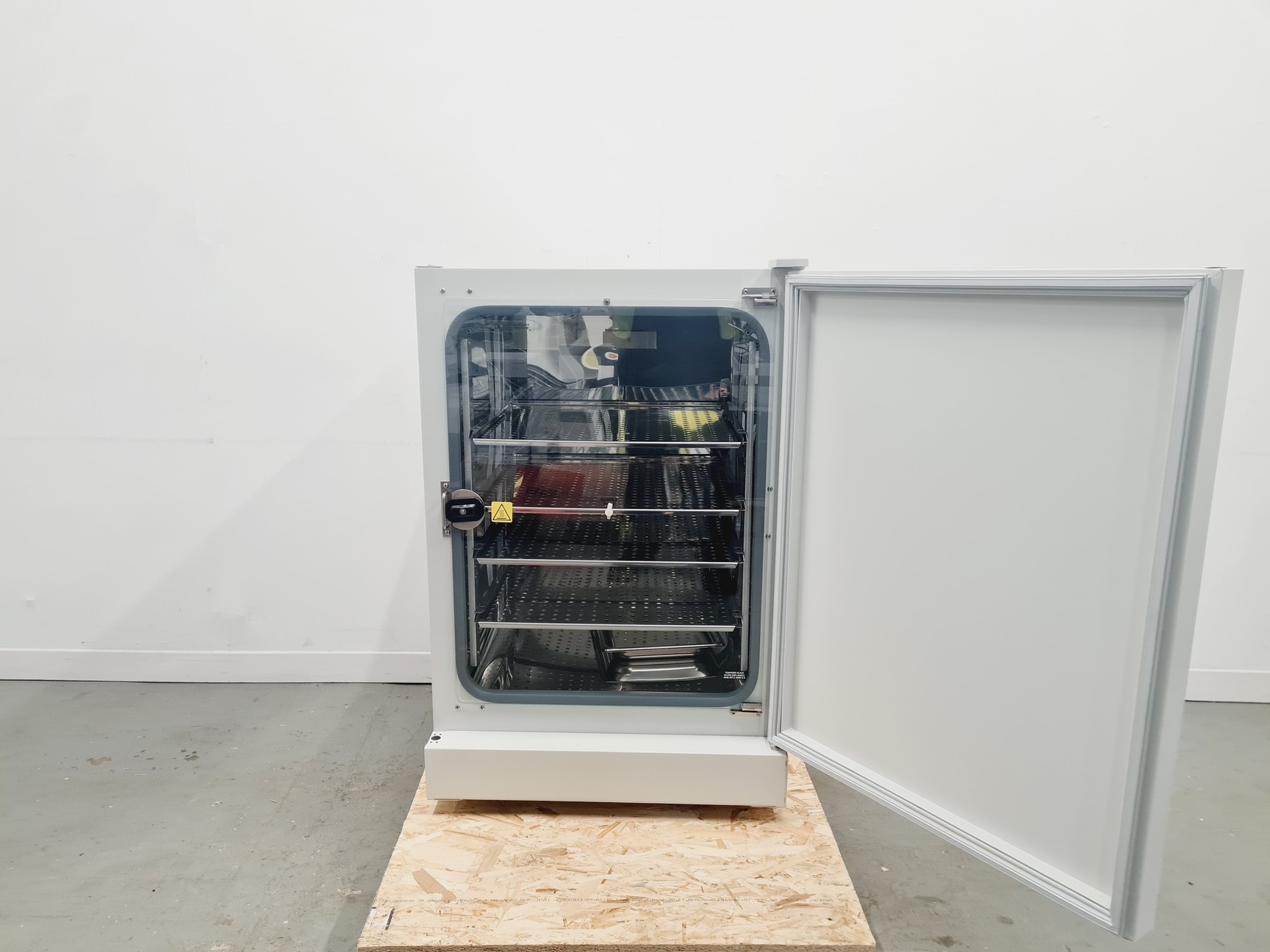 Image of Nuaire NU-5800E CO2 Incubator