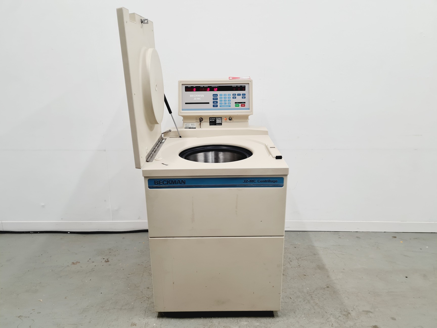 Image of Beckman J2-MC Centrifuge