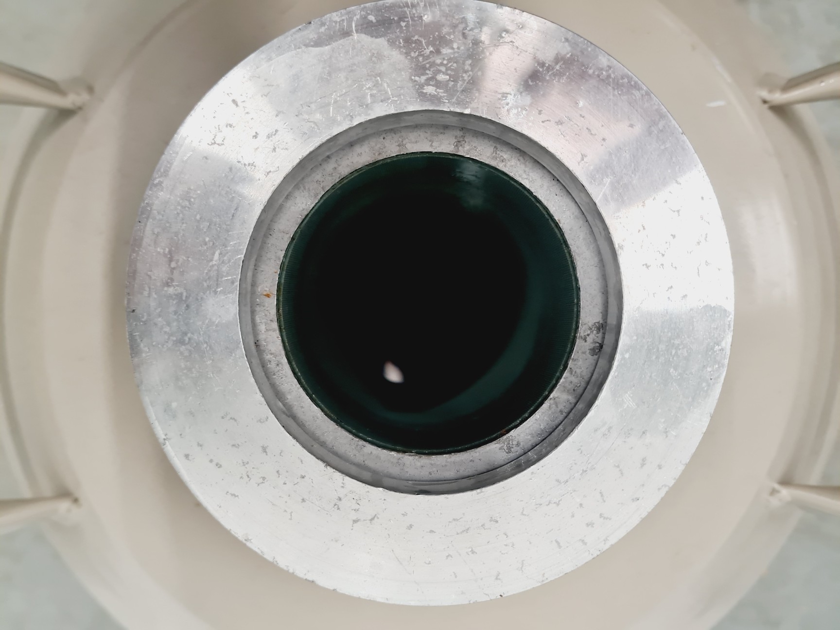 Image of Taylor Wharton 25LD Liquid Nitrogen Dewar