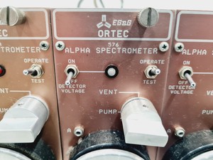 Thumbnail image of Ortec 4001A Bin with 2 x Ortec 576 & 4 x Ortec 576A Alpha Spectrometer