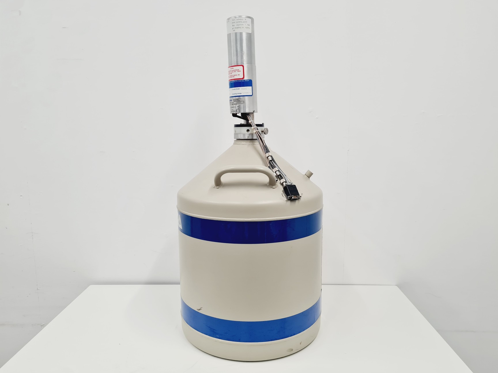 Image of Canberra Dewar with Canberra GC3019 Detector