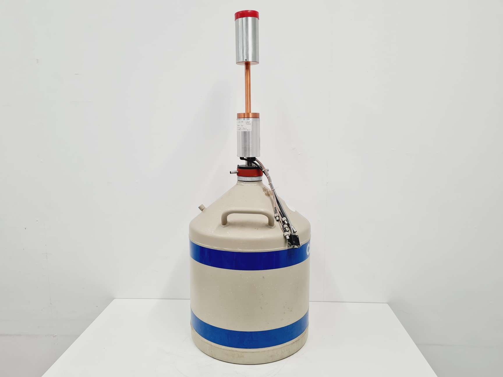 Image of Canberra Dewar with Canberra GL0505 Detector