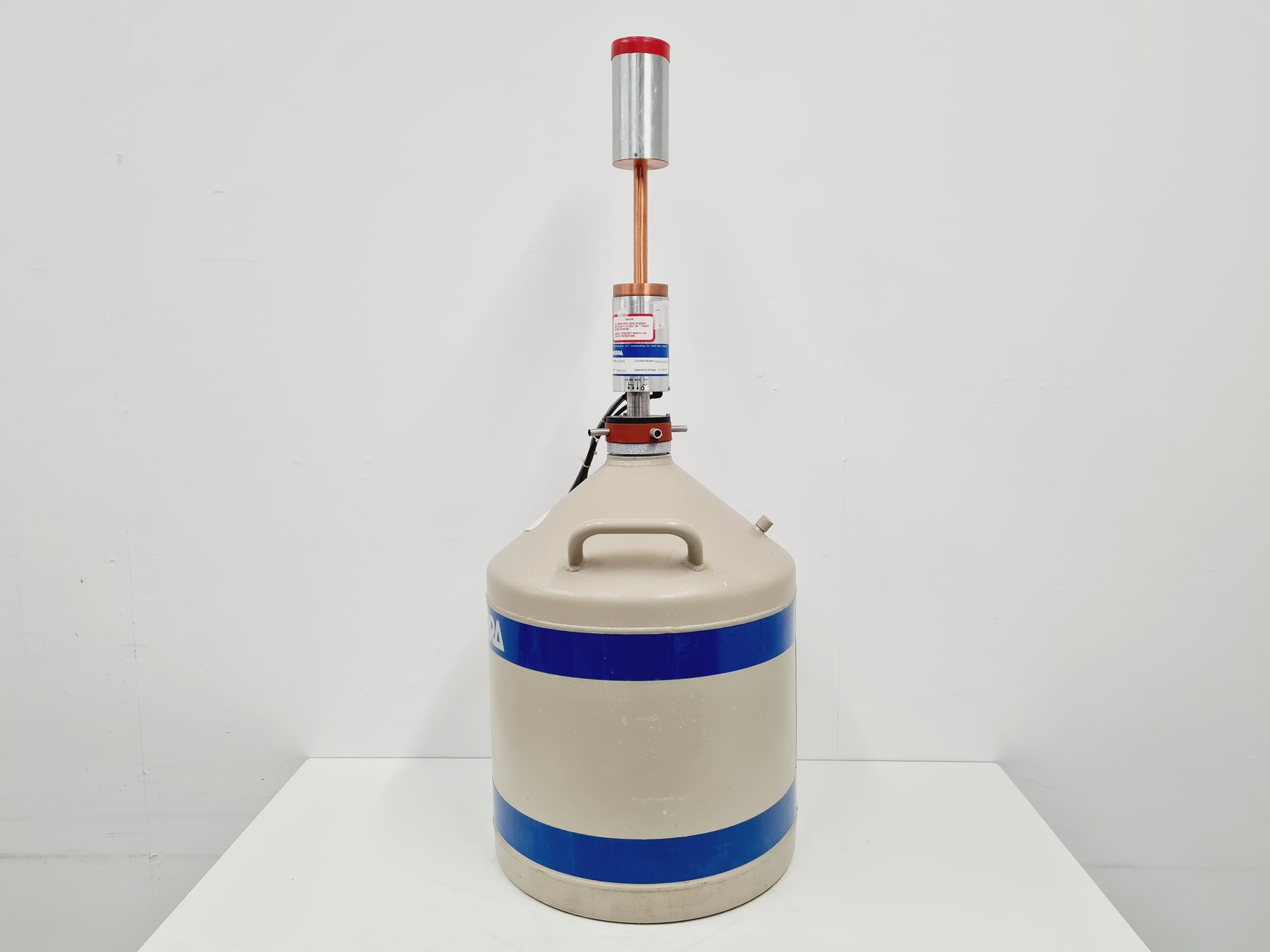 Image of Canberra Dewar with Canberra GL0505 Detector