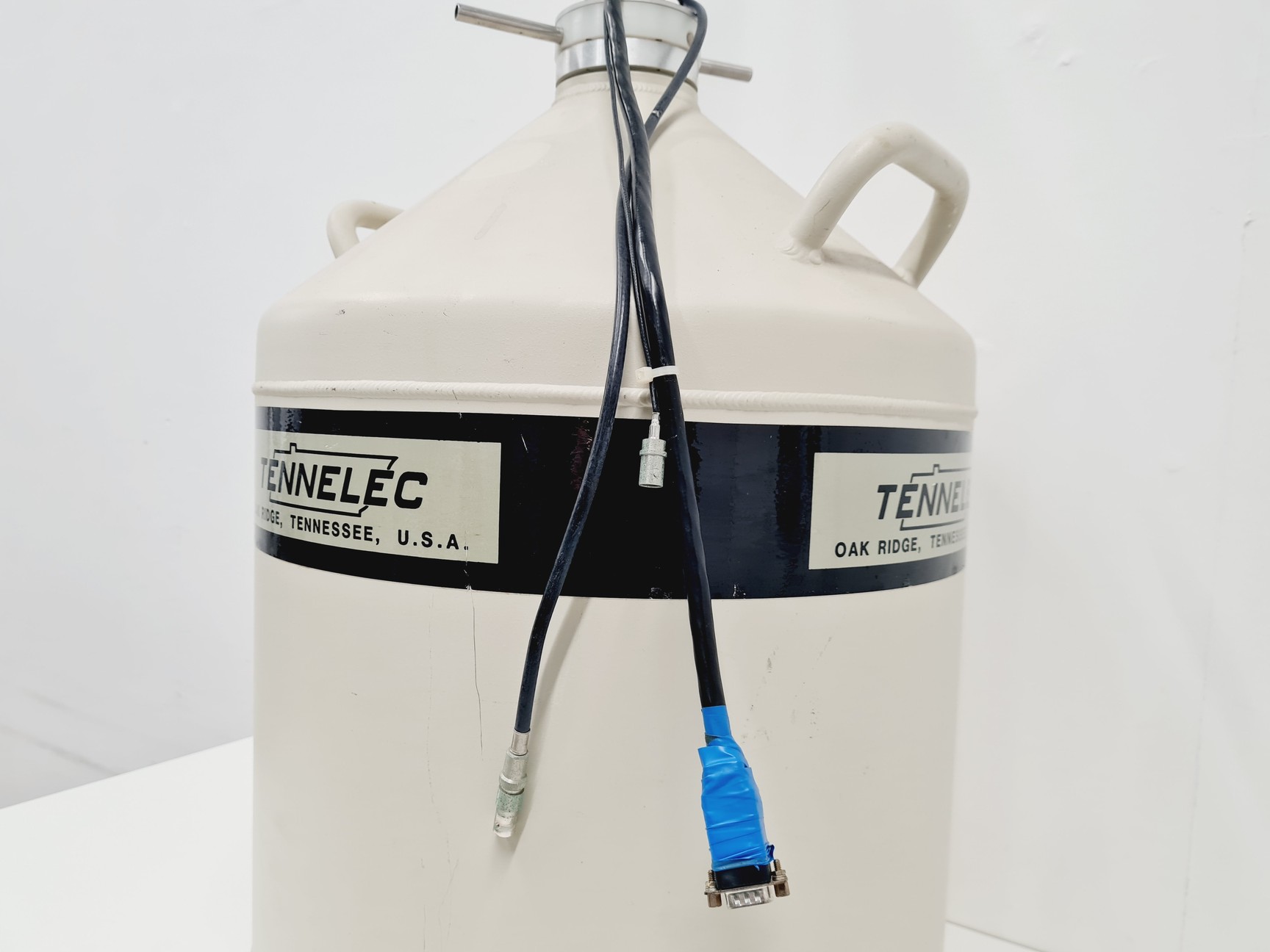 Image of Tennelec Dewar with Tennelec ERVDS30-30195 Detector