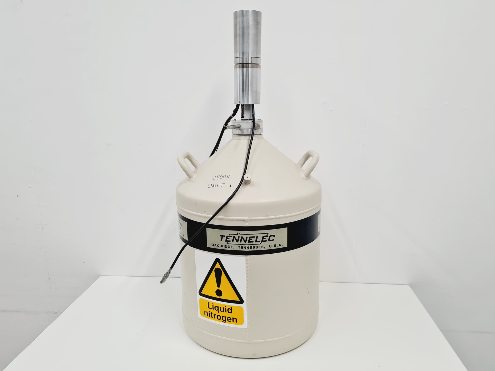 Image of Tennelec Dewar with Tennelec ERVDS30-30195 Detector