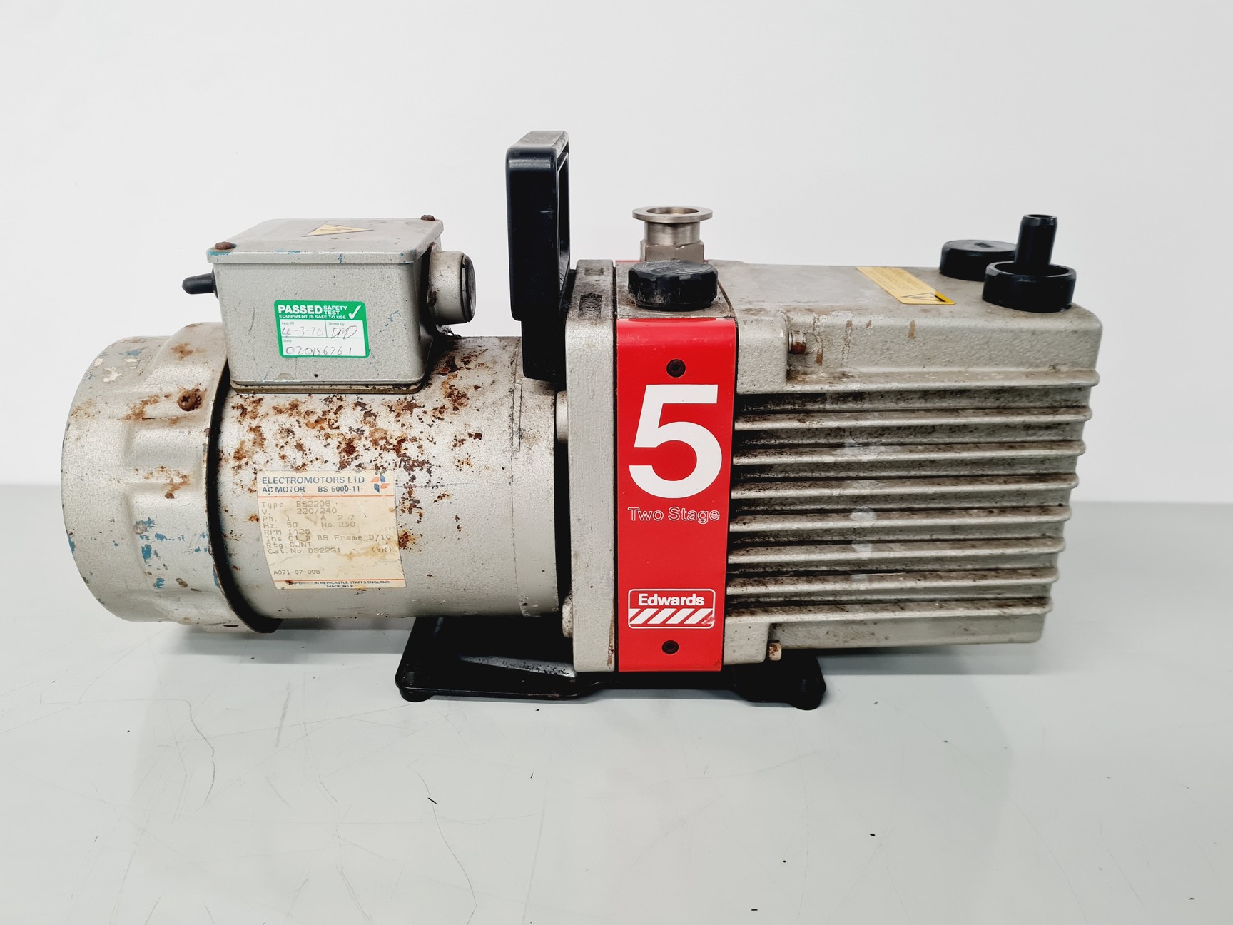 Image of Edwards 5 E2M5 Vacuum Pump
