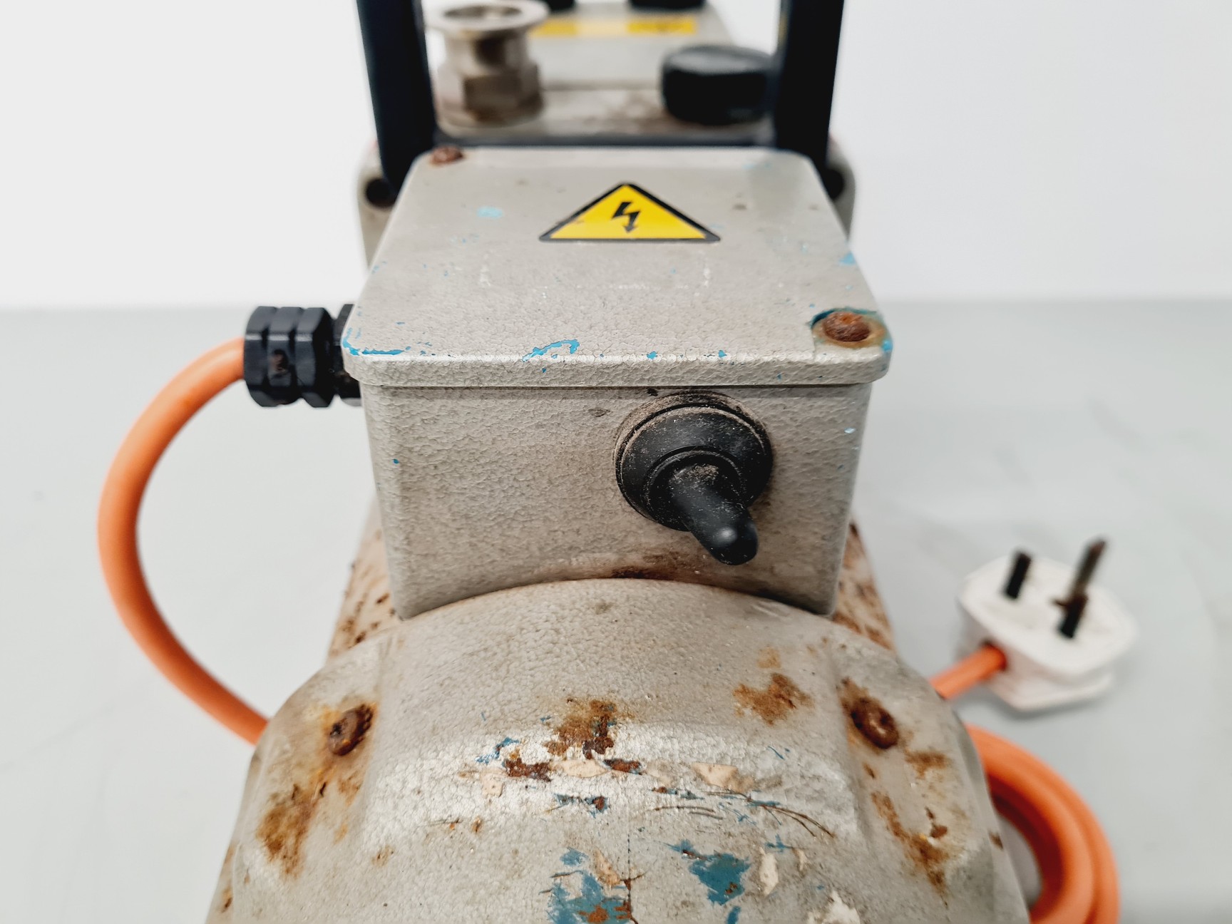 Image of Edwards 5 E2M5 Vacuum Pump