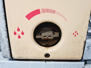 Thumbnail image of Edwards 5 Rotary Vane Vacuum Pump RV5