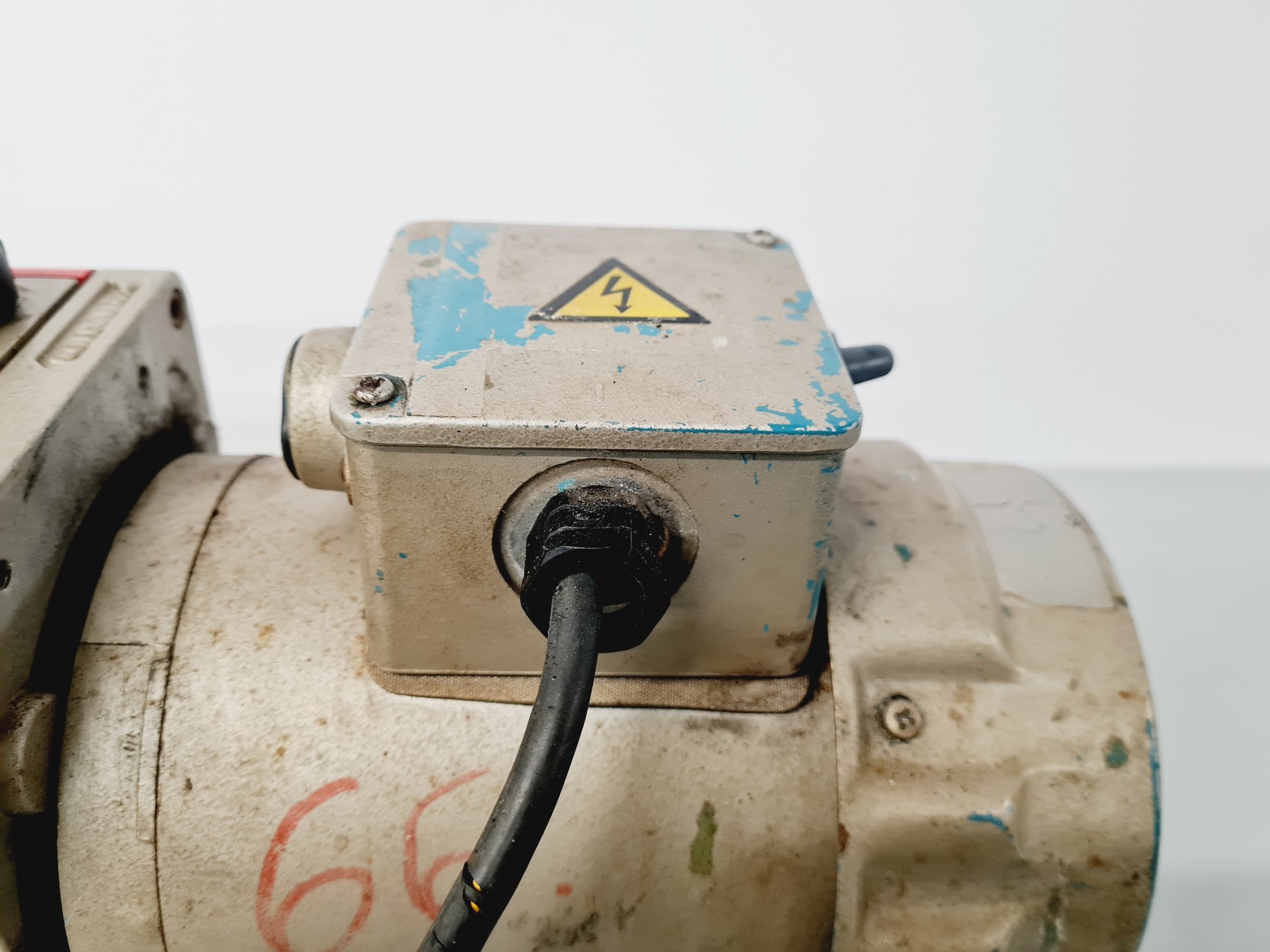 Image of Edwards 5 E2M5 Vacuum Pump