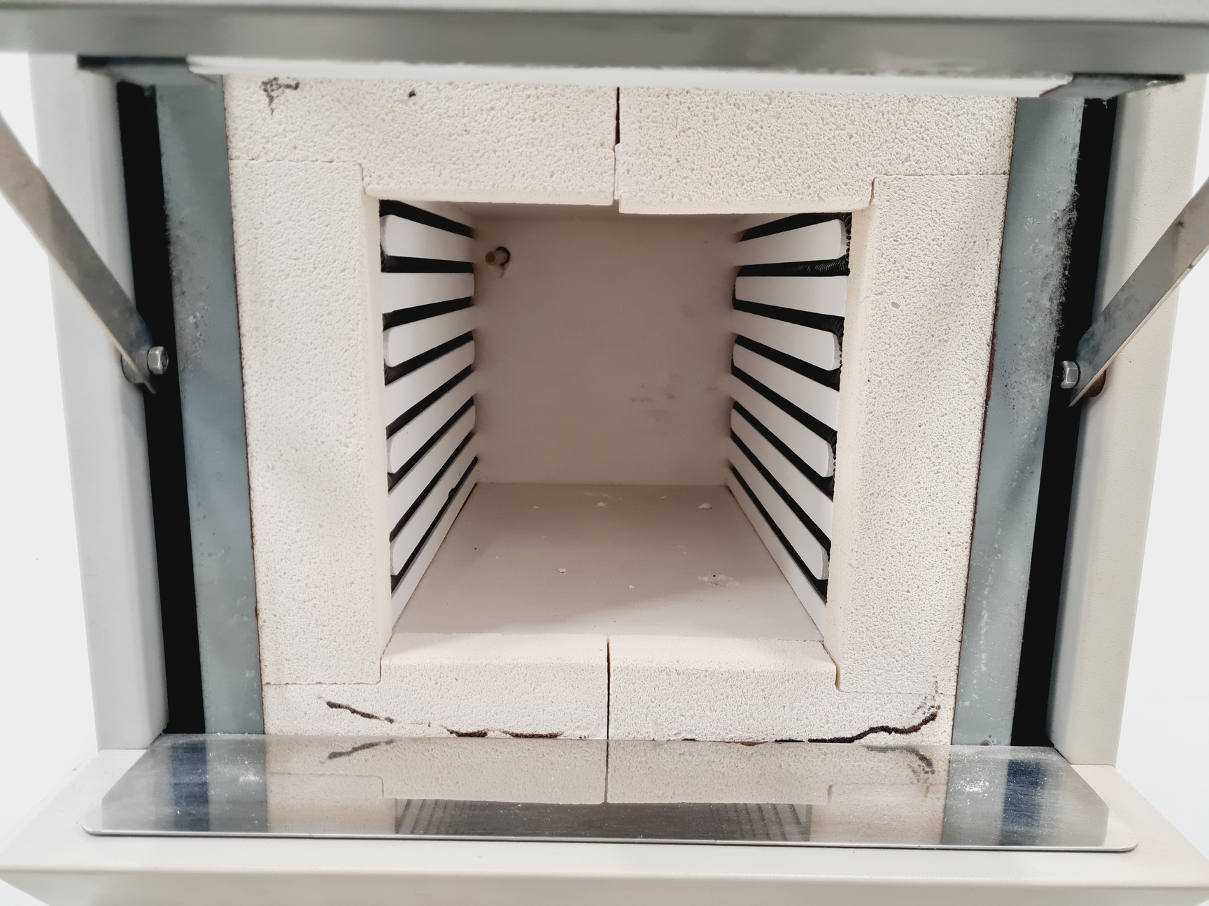 Image of Carbolite CWF 1100 BenchTop Furnace