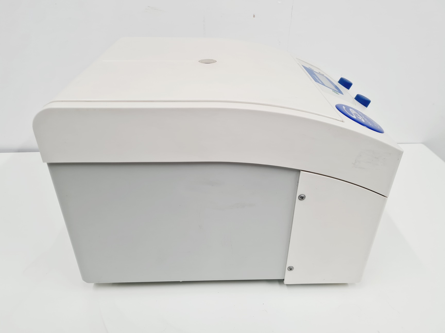Image of SciQuip Sigma 2-6 Benchtop Centrifuge