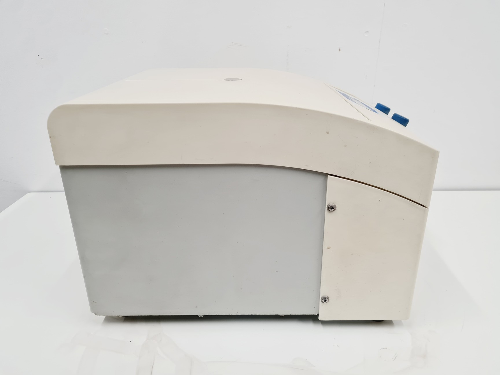 Image of SciQuip Sigma 2-5 Benchtop Centrifuge