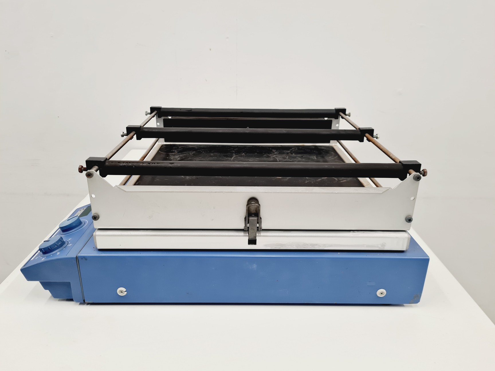 Image of IKA KS 501 D Benchtop Shaker