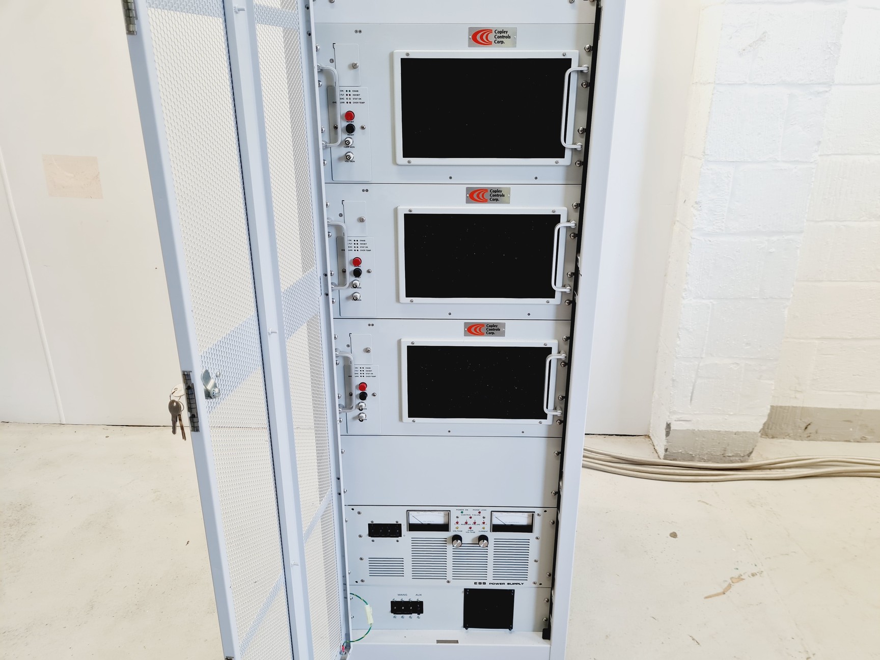 Image of Varian 7T210 AS Preclinical MRI System