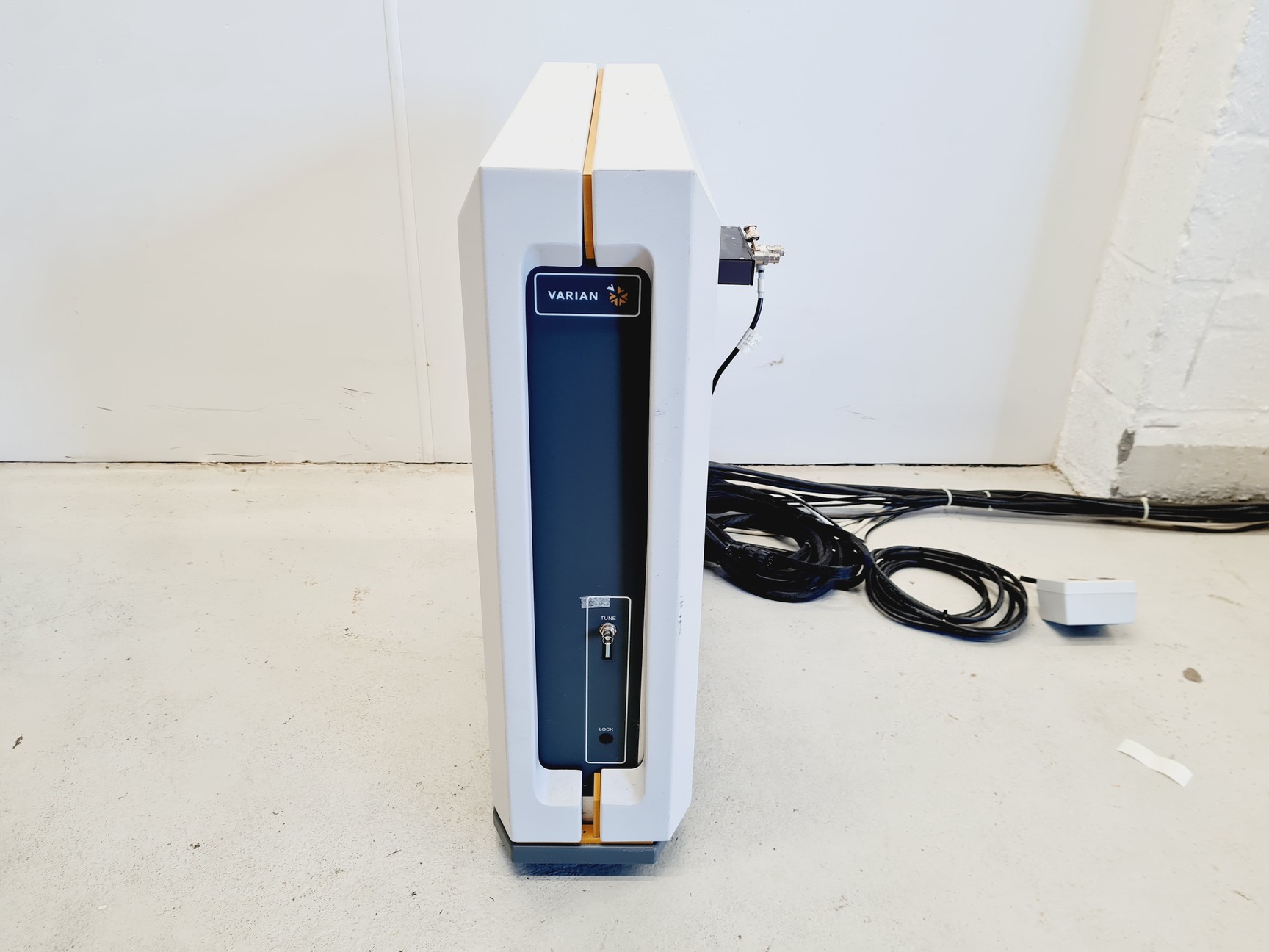 Image of Varian 7T210 AS Preclinical MRI System