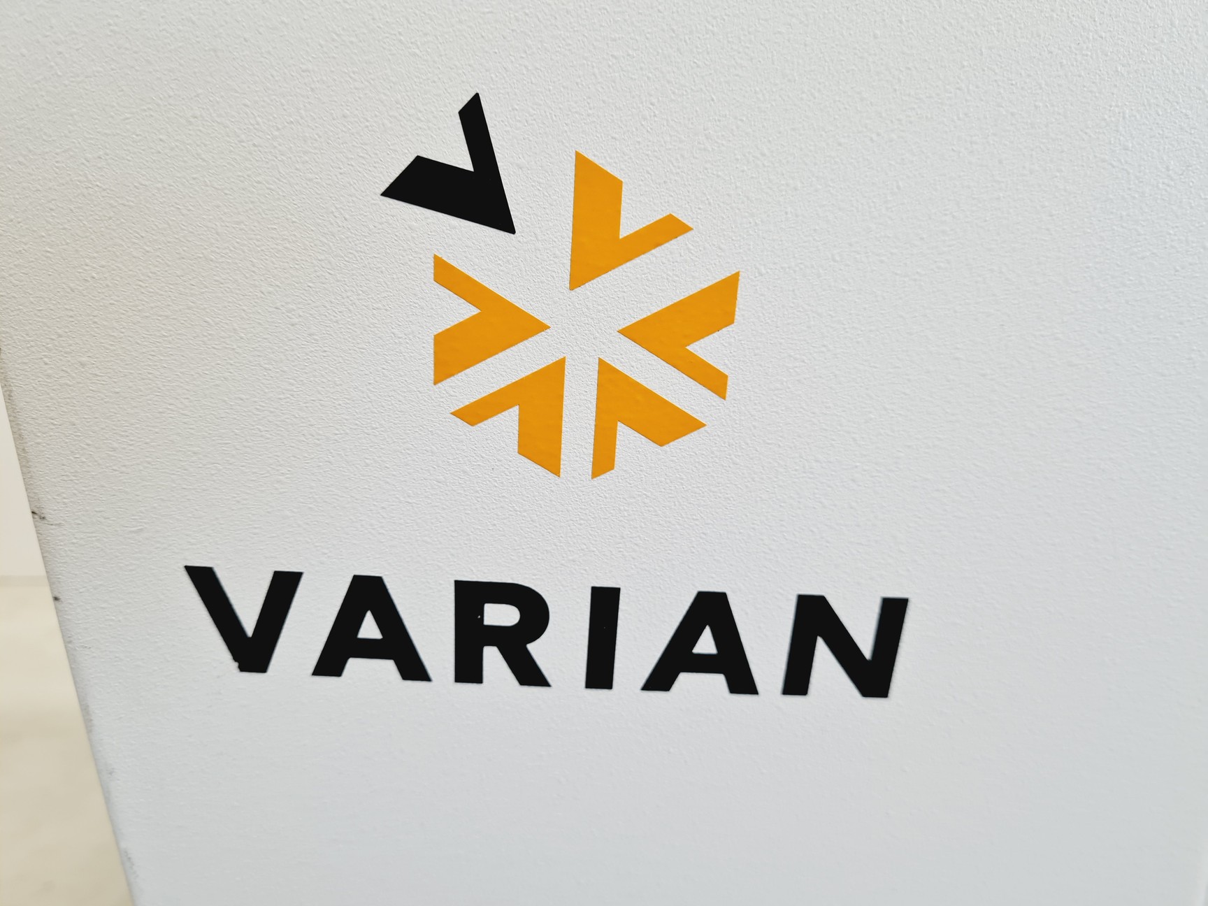 Image of Varian 7T210 AS Preclinical MRI System