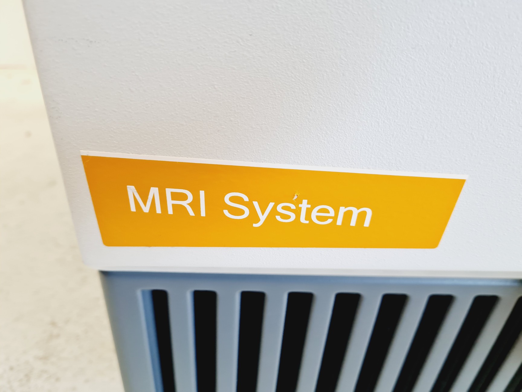 Image of Varian 7T210 AS Preclinical MRI System