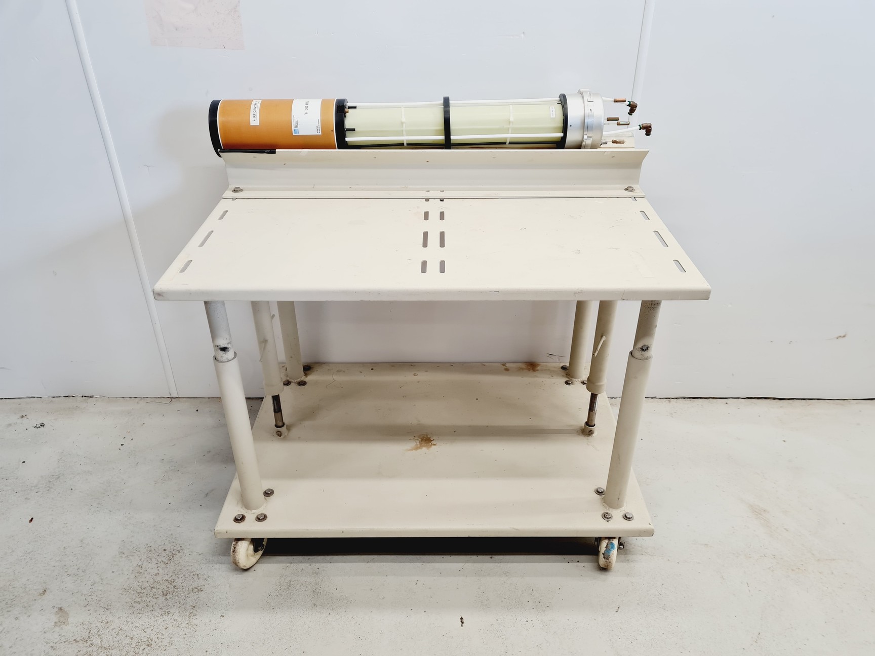 Image of Varian 7T210 AS Preclinical MRI System