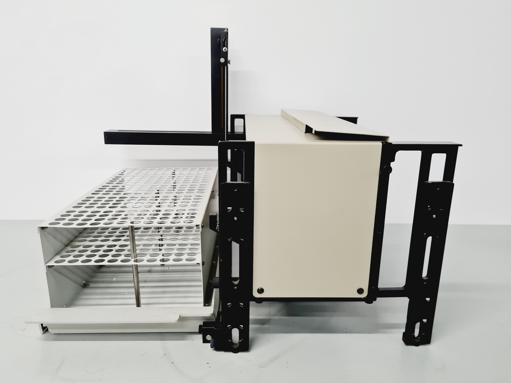 Image of Gilson Sample Changer Model 221-222