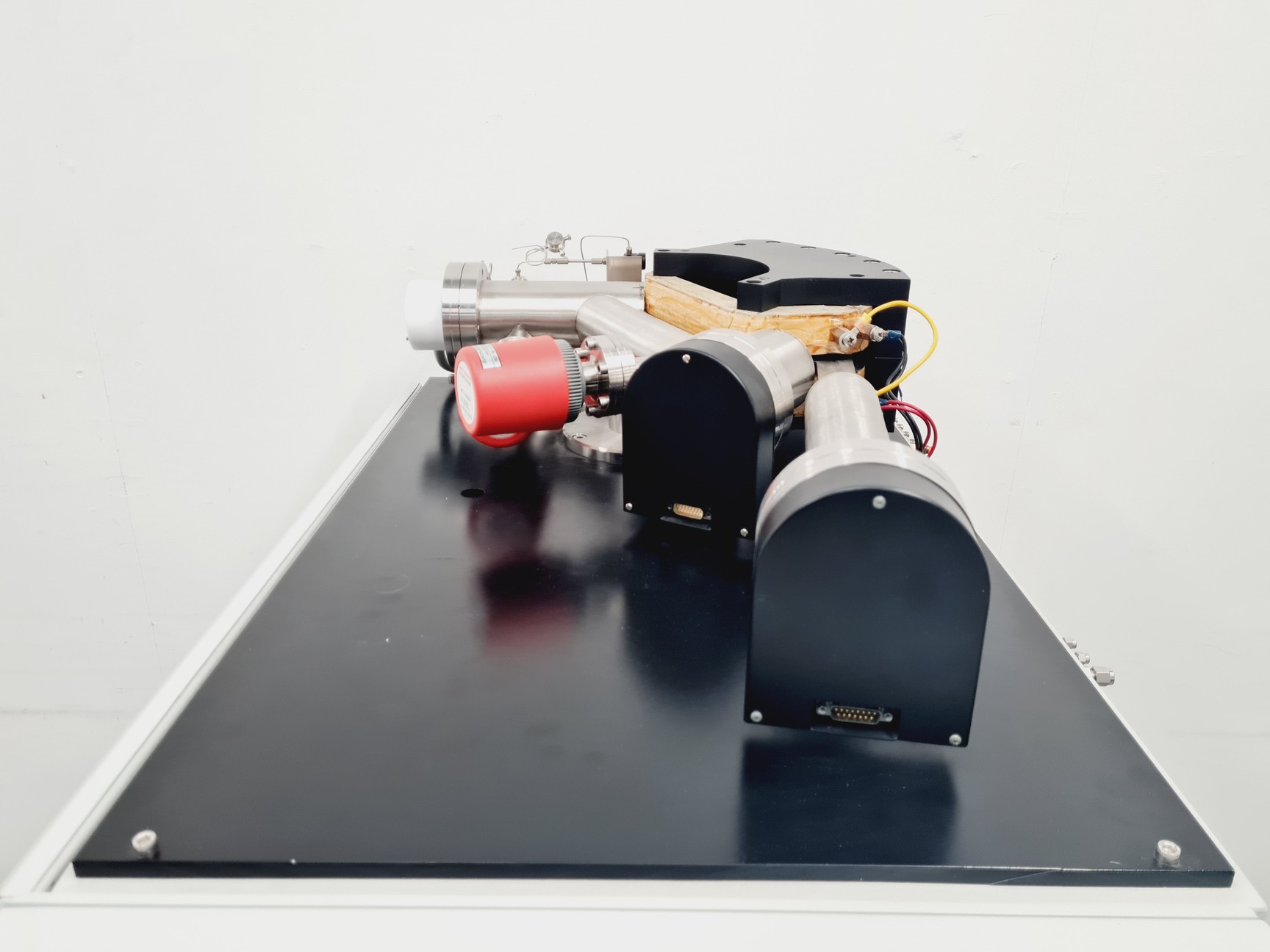 Image of Europa Scientific 20-20 Stable Isotope Analyser with Europa Scientific ANCA NT