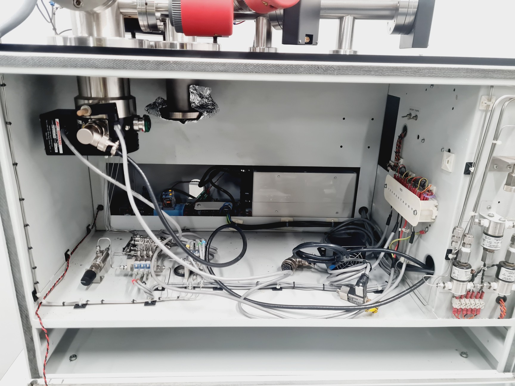 Image of Europa Scientific 20-20 Stable Isotope Analyser with Europa Scientific ANCA NT