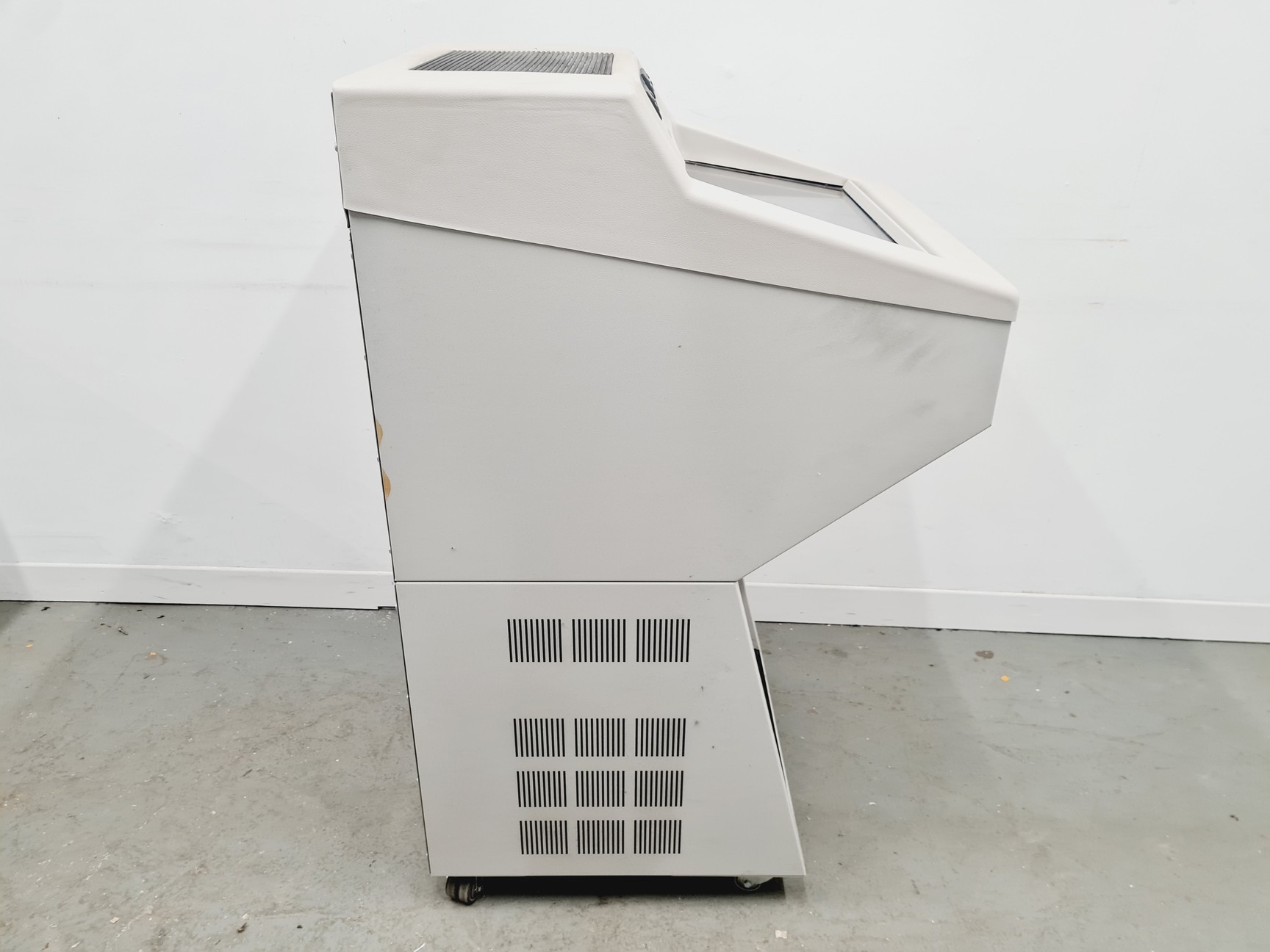 Image of Bright Instrument SC12CL Microtome