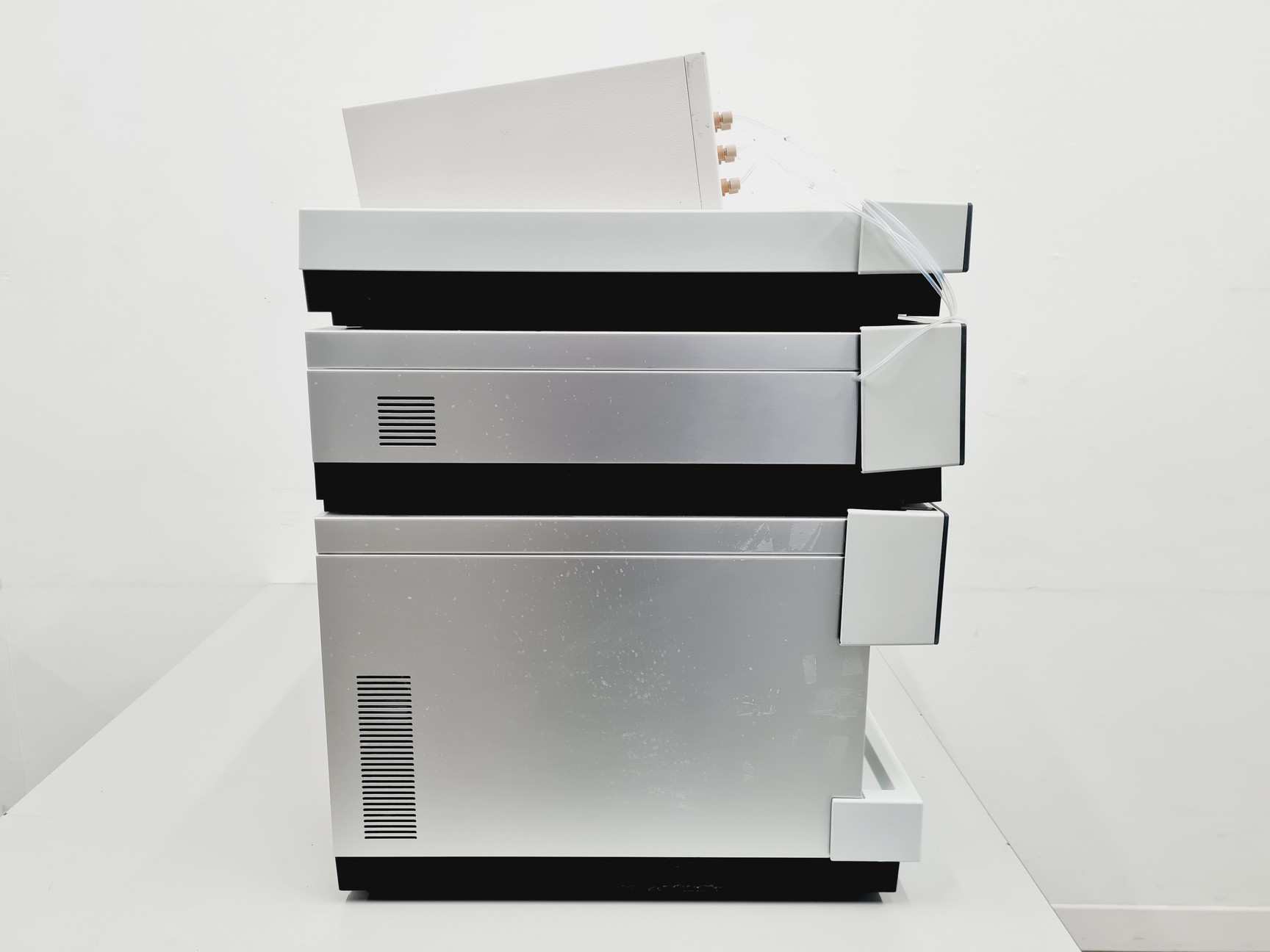 Image of Dionex Ultimate 3000 HPLC With RS Autosampler, TCC, DAD, WPS, LPG, SR-3000