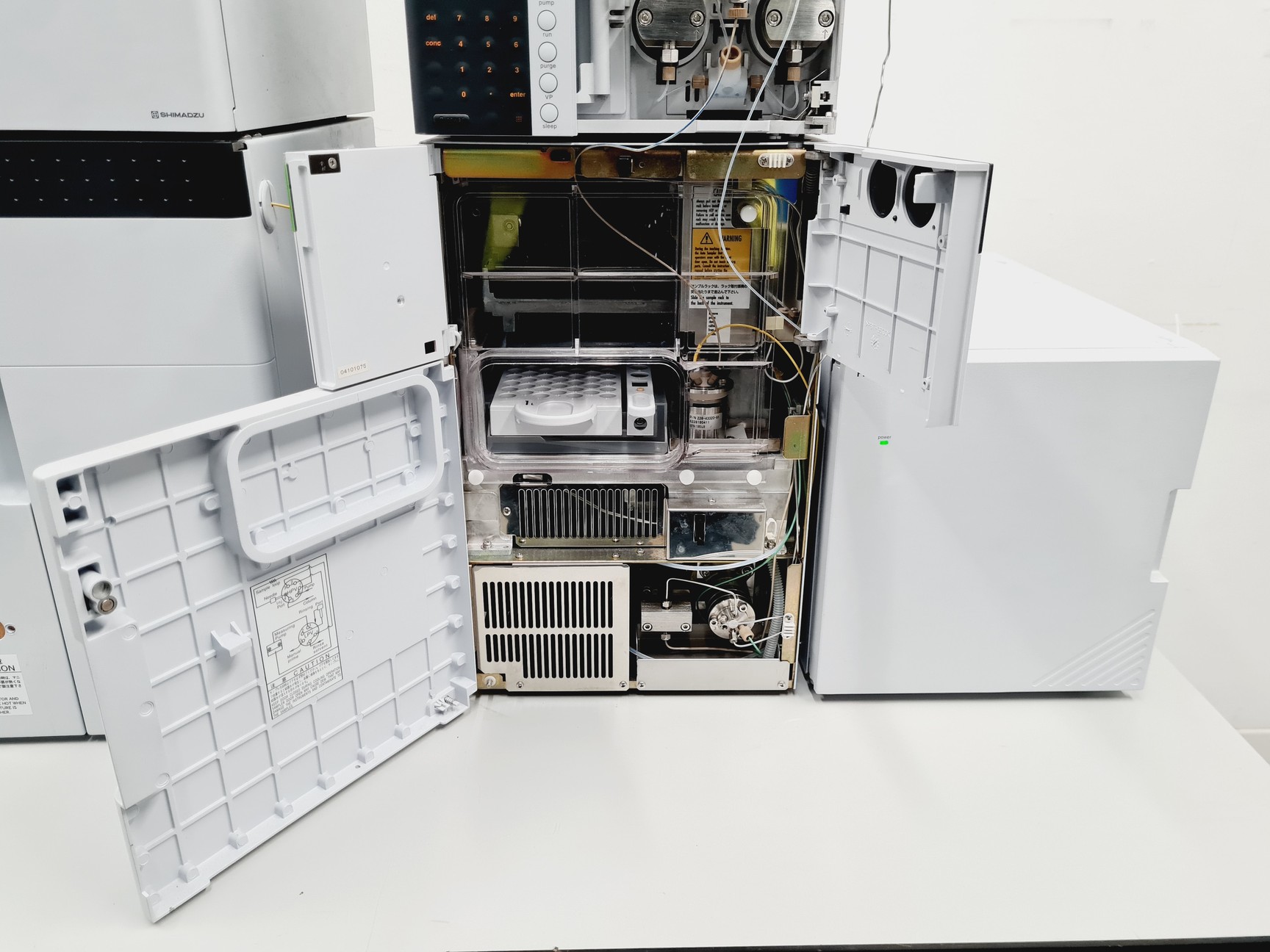 Image of Shimadzu HPLC System with SIL-20A, LC-20AD, DGU-20A5, CTO-20A, CMB-20A, SPD-20AV