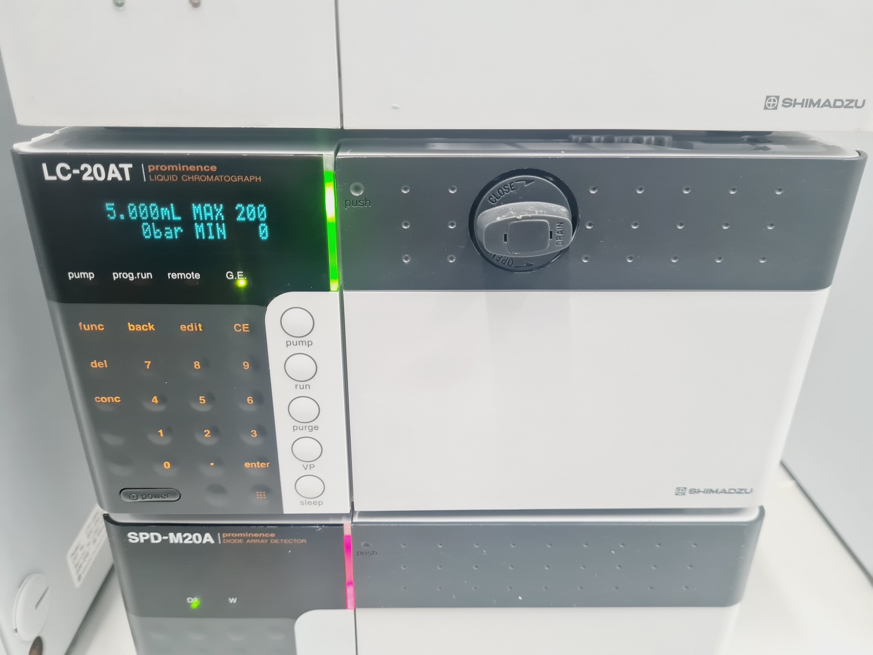 Image of Shimadzu HPLC System with SIL-20A,CTO-20AC, SPD-M20A, LC-20AT, DGU-25A5, FRC-10A