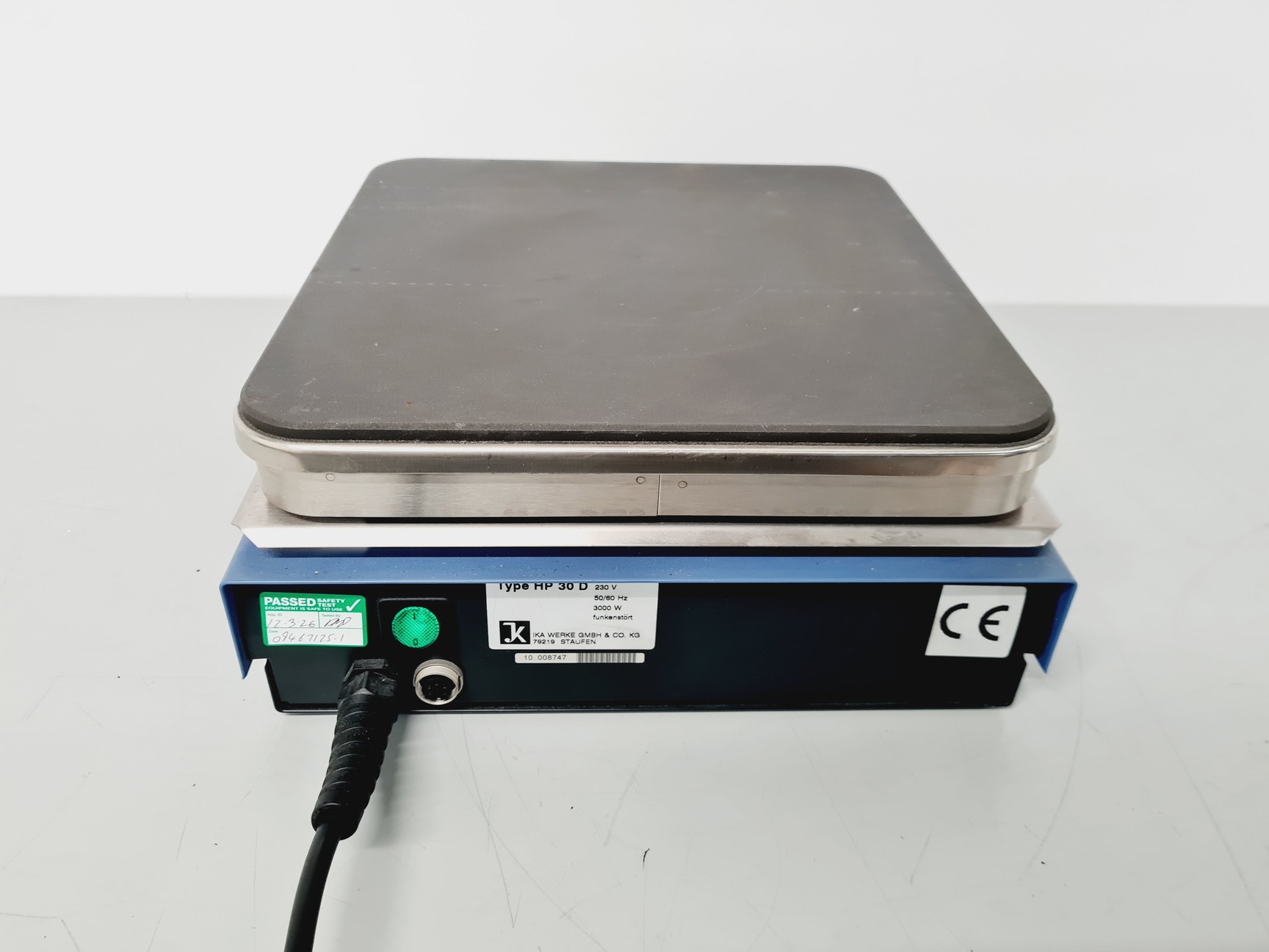 Image of IKA Werke HP 30 D High Performance Laboratory Hotplate