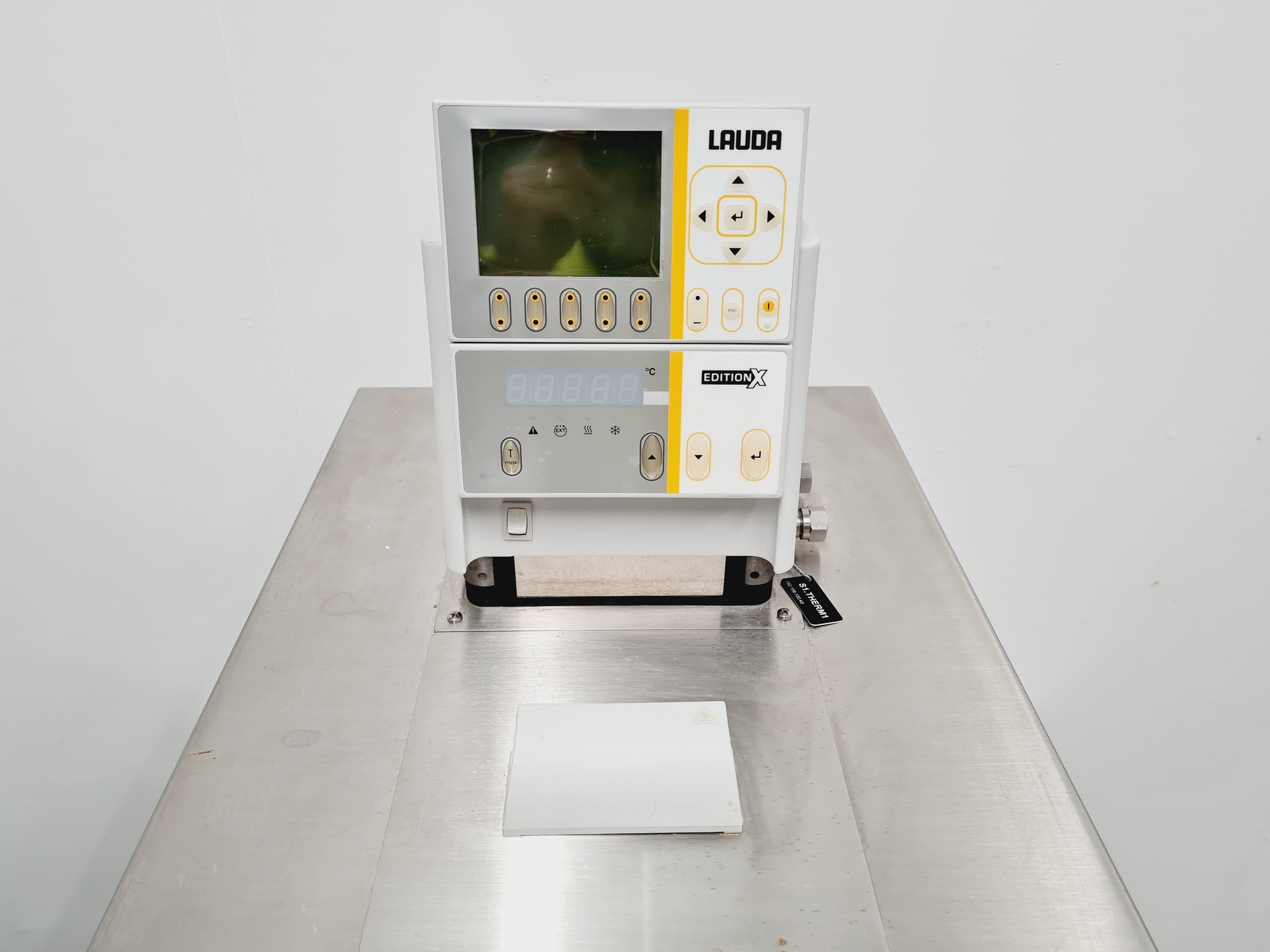 Image of LAUDA PROLINE RP 855 CX Refrigerated Chiller Lab