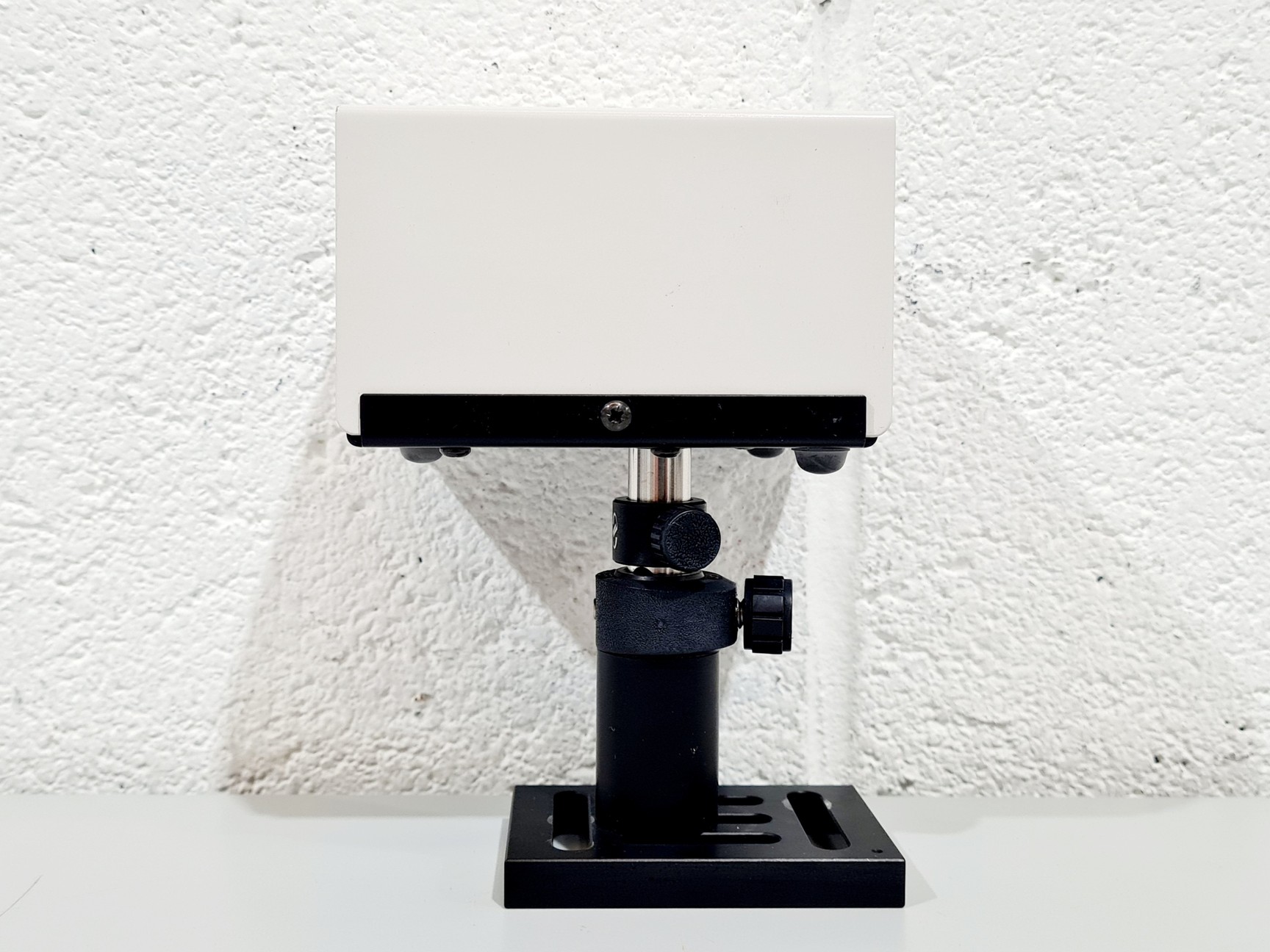Image of IST Laser Spectrum Analyser Model: E201LSA03A with Optical Head
