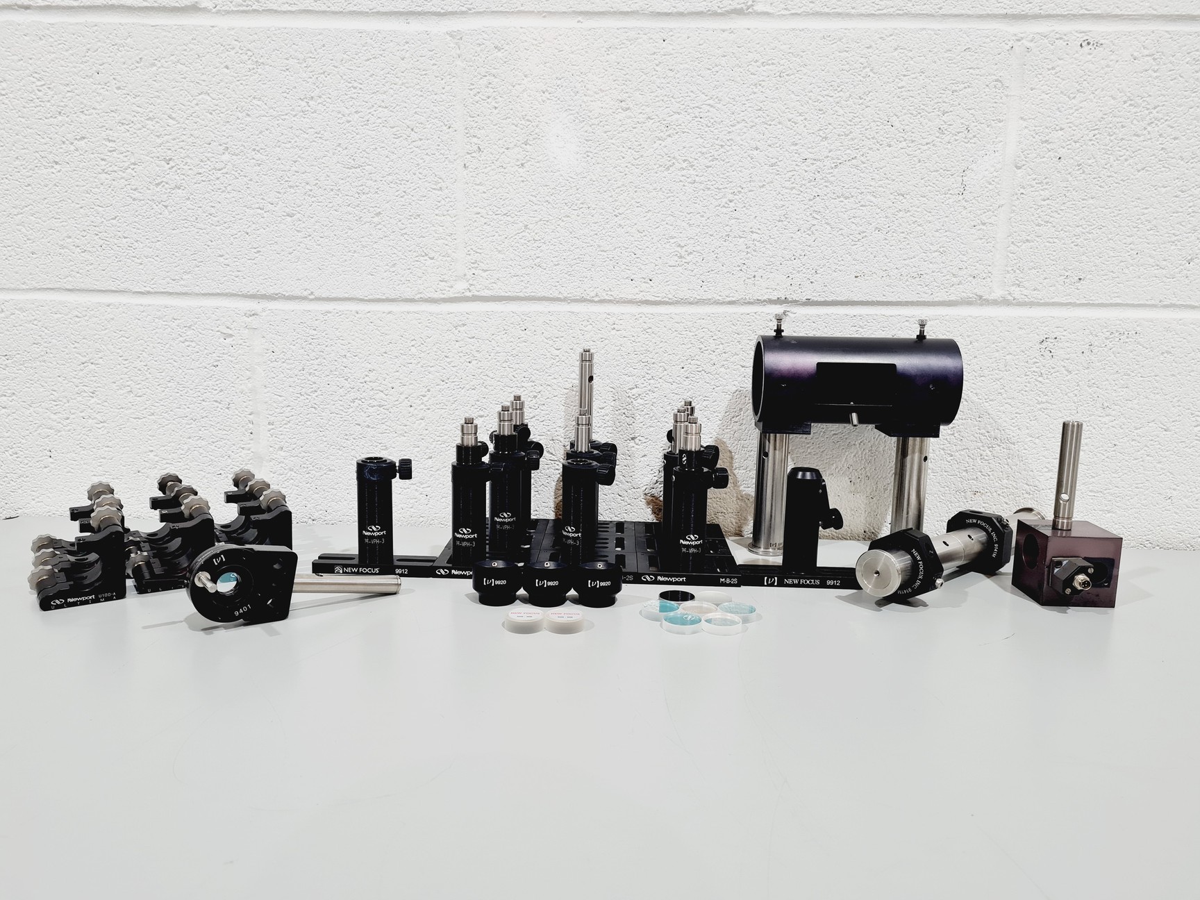 Image of Set of 9 x Newport Mirror Mounts - Ultima U100-A with Attachments