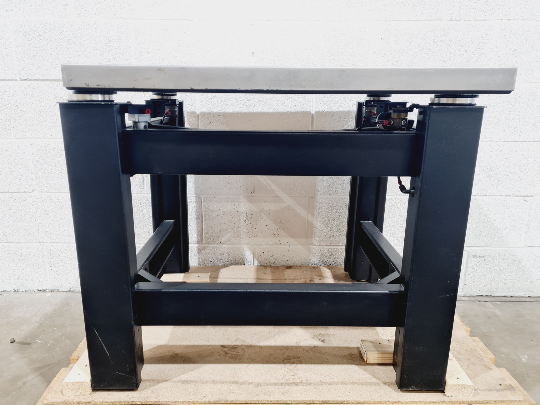 Image of TMC Anti-Vibration Table Model 63-530 Lab