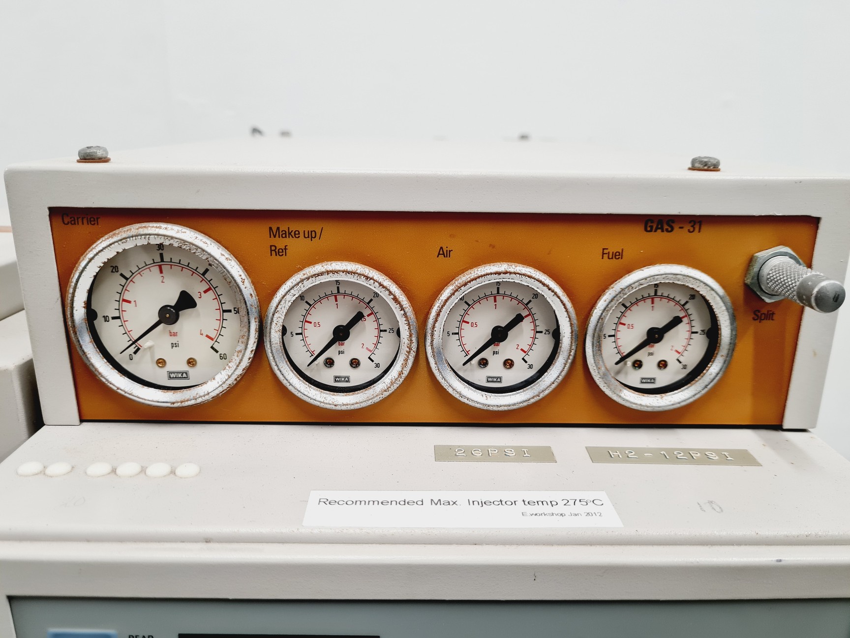 Image of Unicam 610 Series Gas Chromatograph