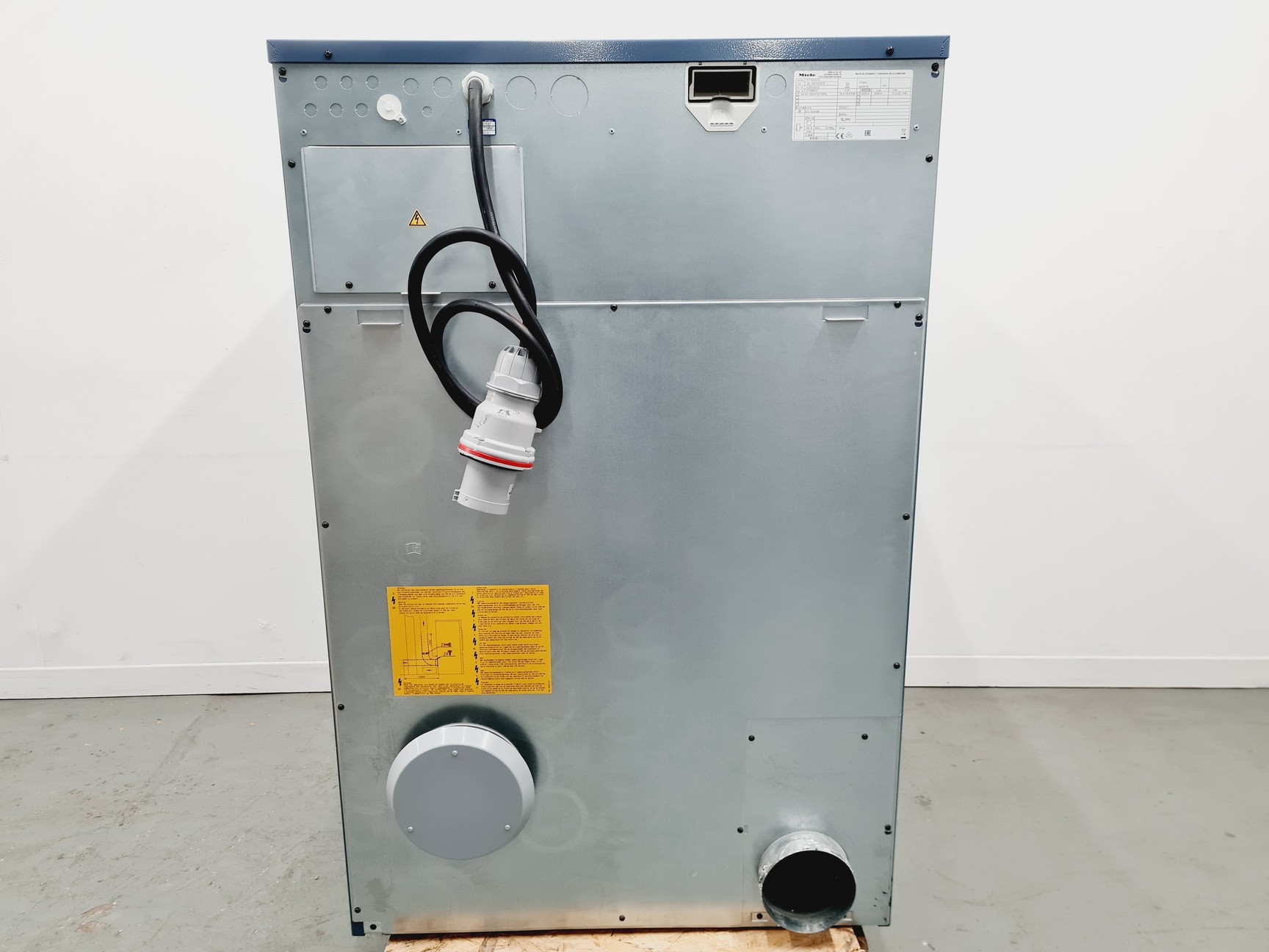 Image of Miele Professional PT 833 EL Industrial Tumble Dryer