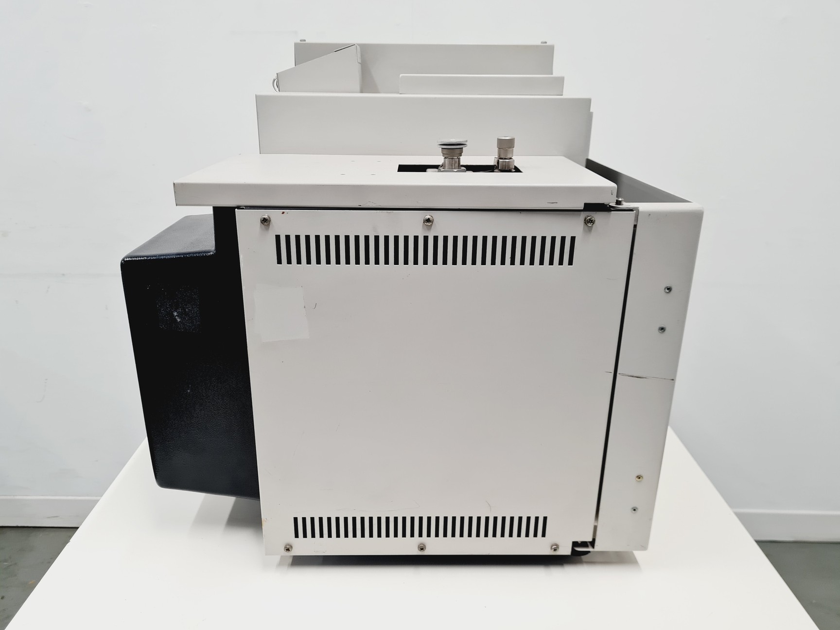 Image of Unicam 610 Series Gas Chromatograph